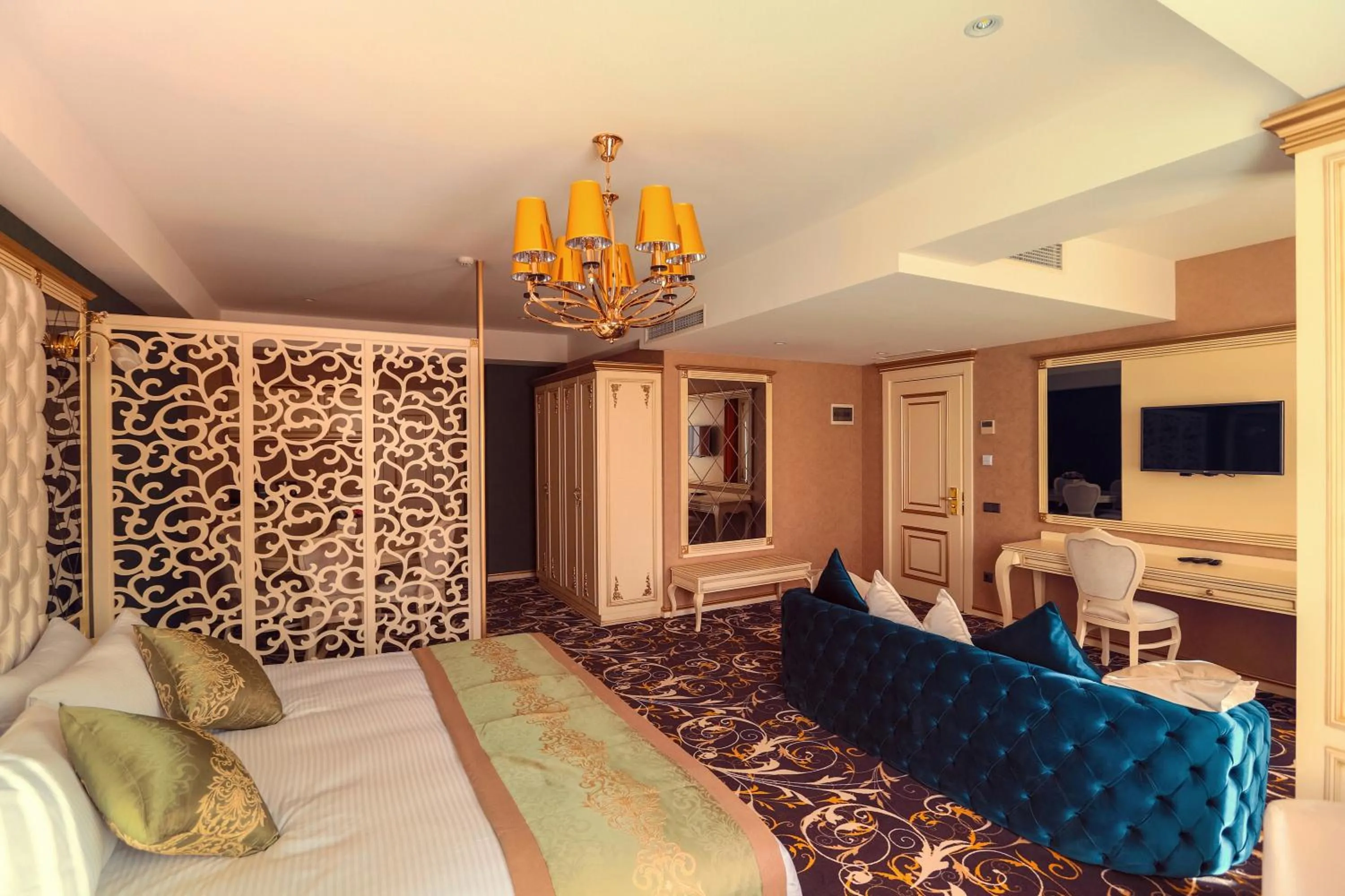 Photo of the whole room, Bed in Gold Tbilisi Hotel