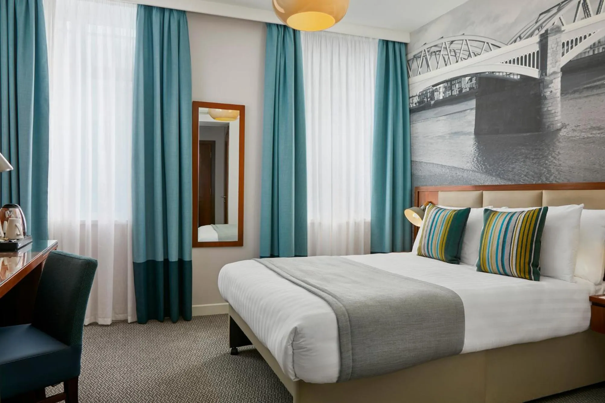 Photo of the whole room, Bed in Seraphine Hammersmith Hotel