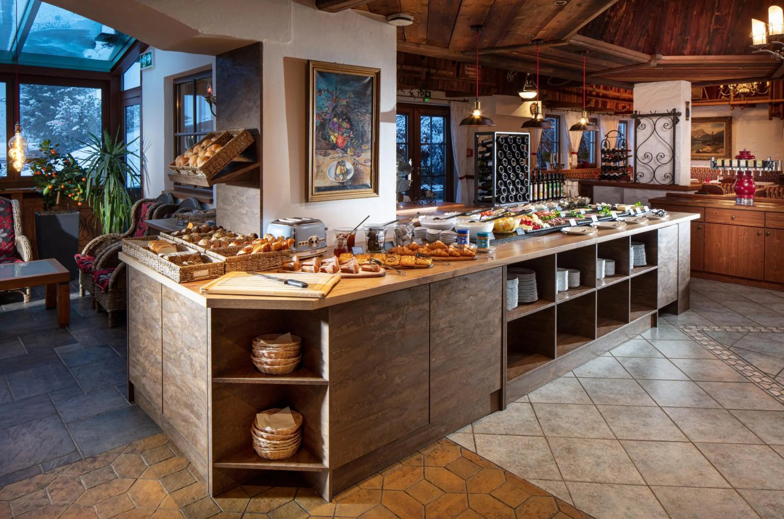 Restaurant/places to eat in Hotel Höhlenstein