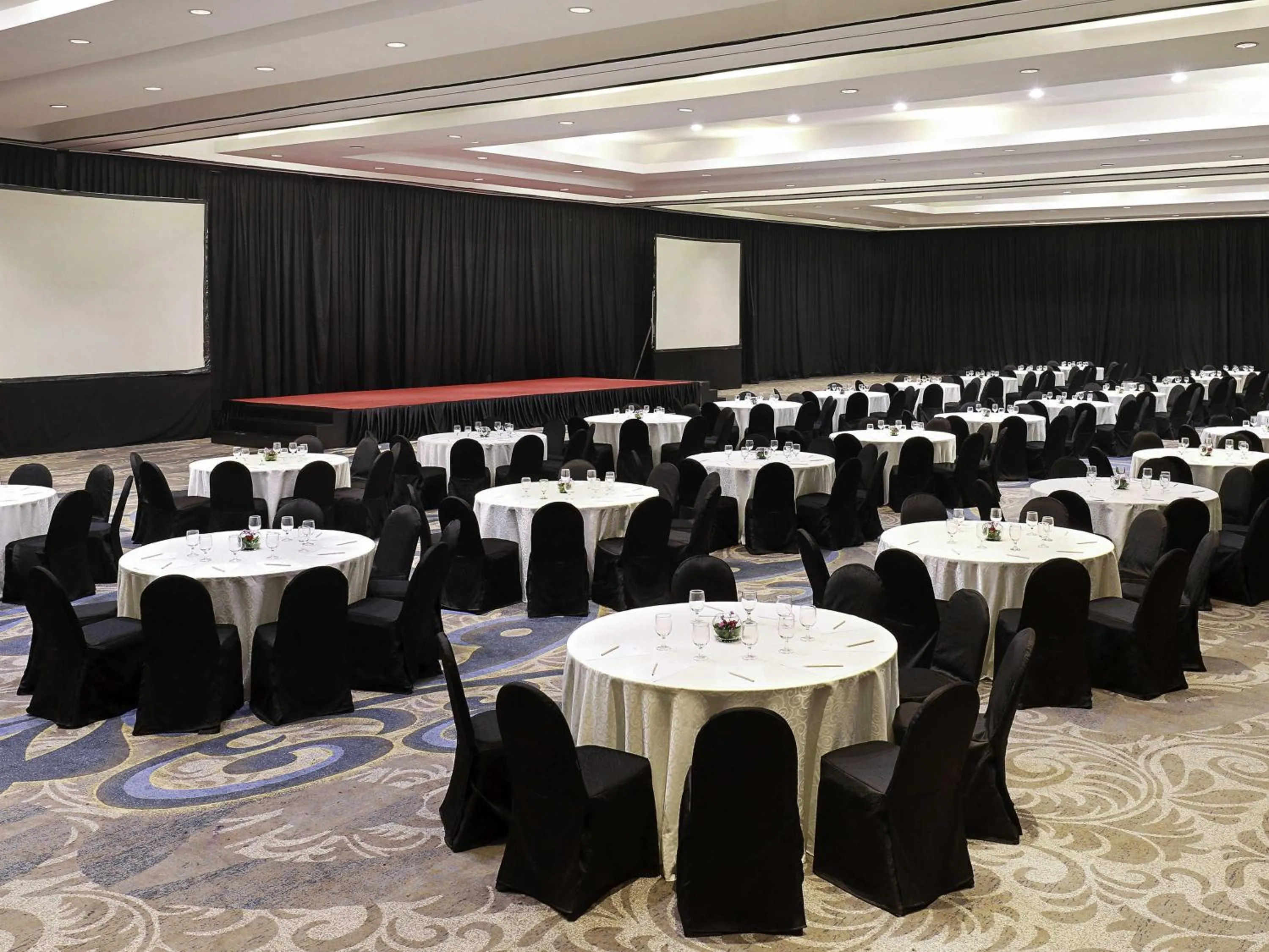 Meeting/conference room in Mercure Convention Center Ancol