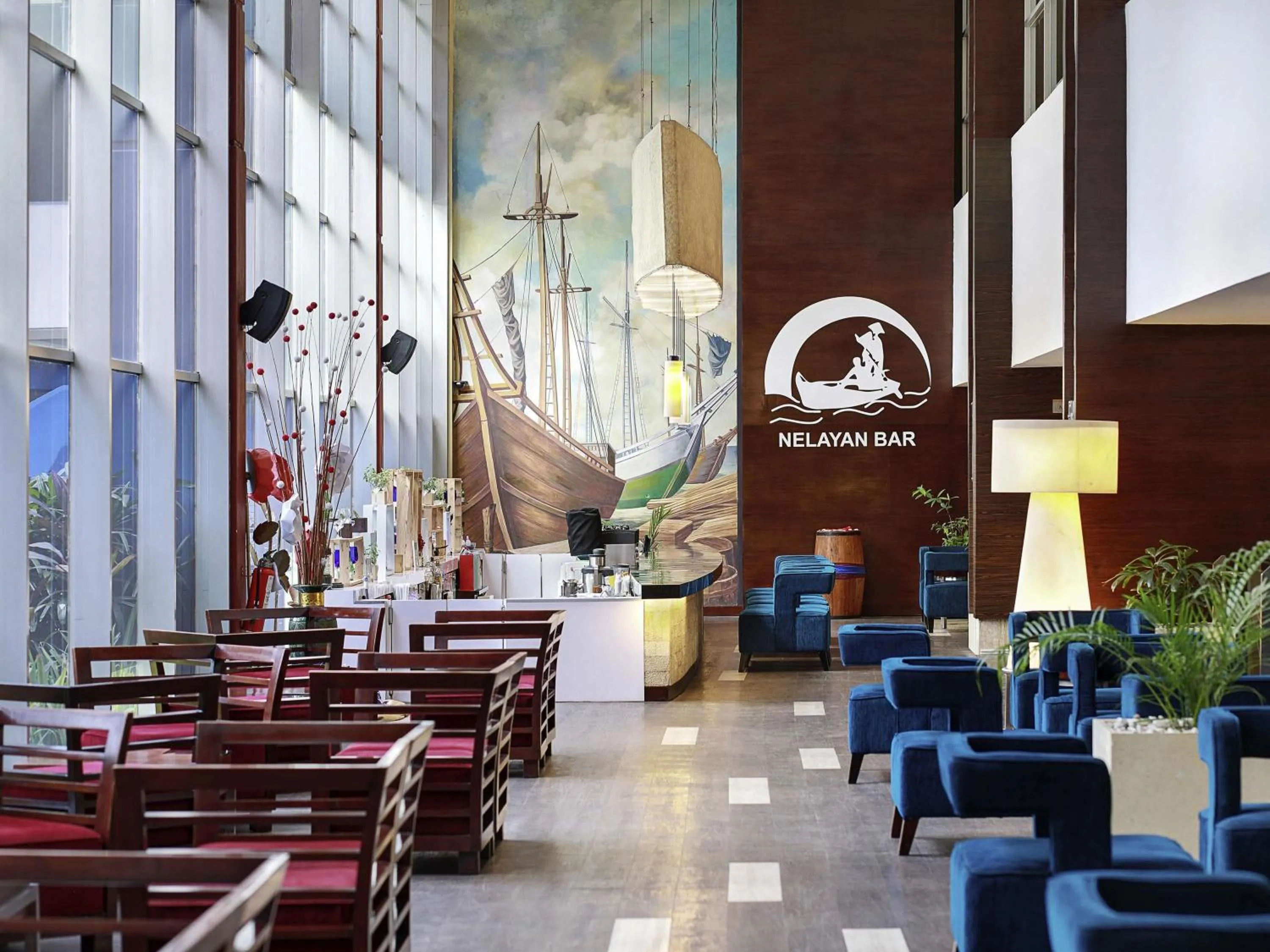 Lounge or bar in Mercure Convention Center Ancol
