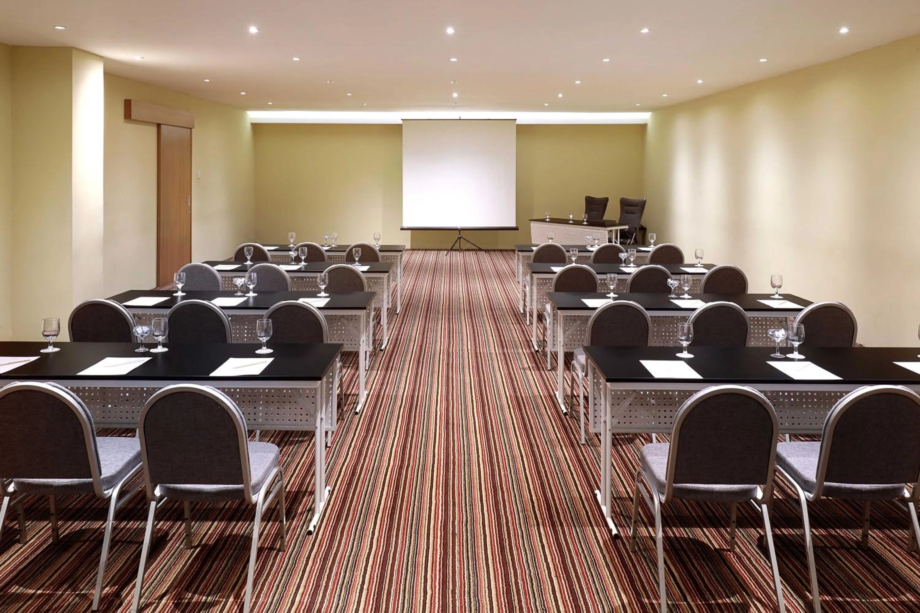 Meeting/conference room in Mercure Convention Center Ancol