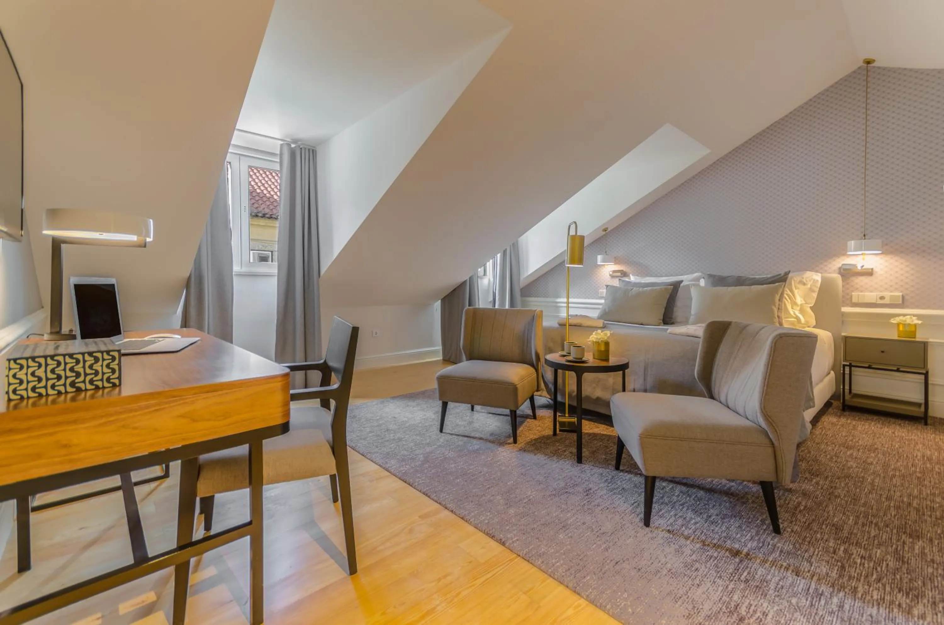Seating area in Hotel da Baixa