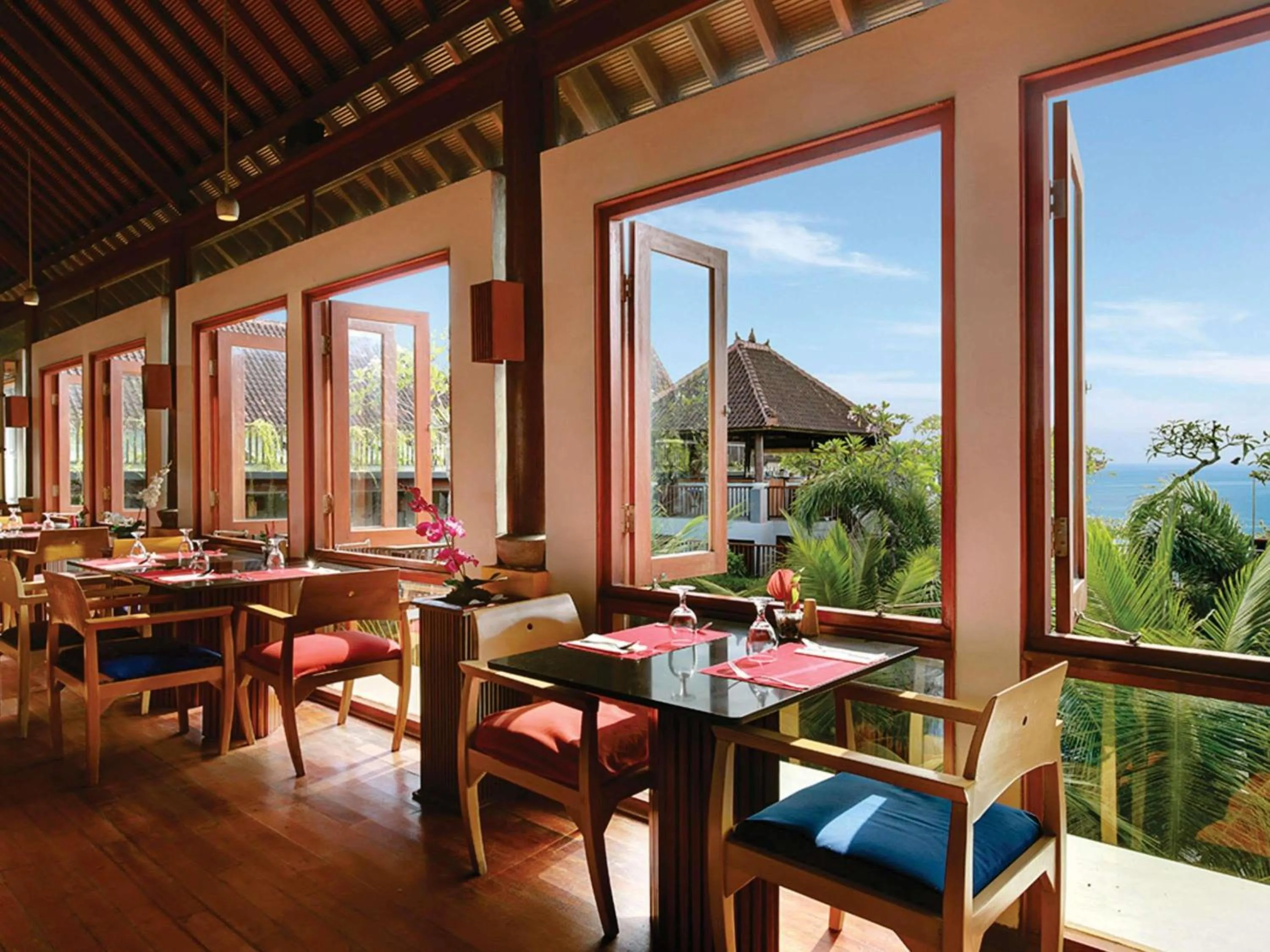 Restaurant/places to eat in Mercure Kuta Bali