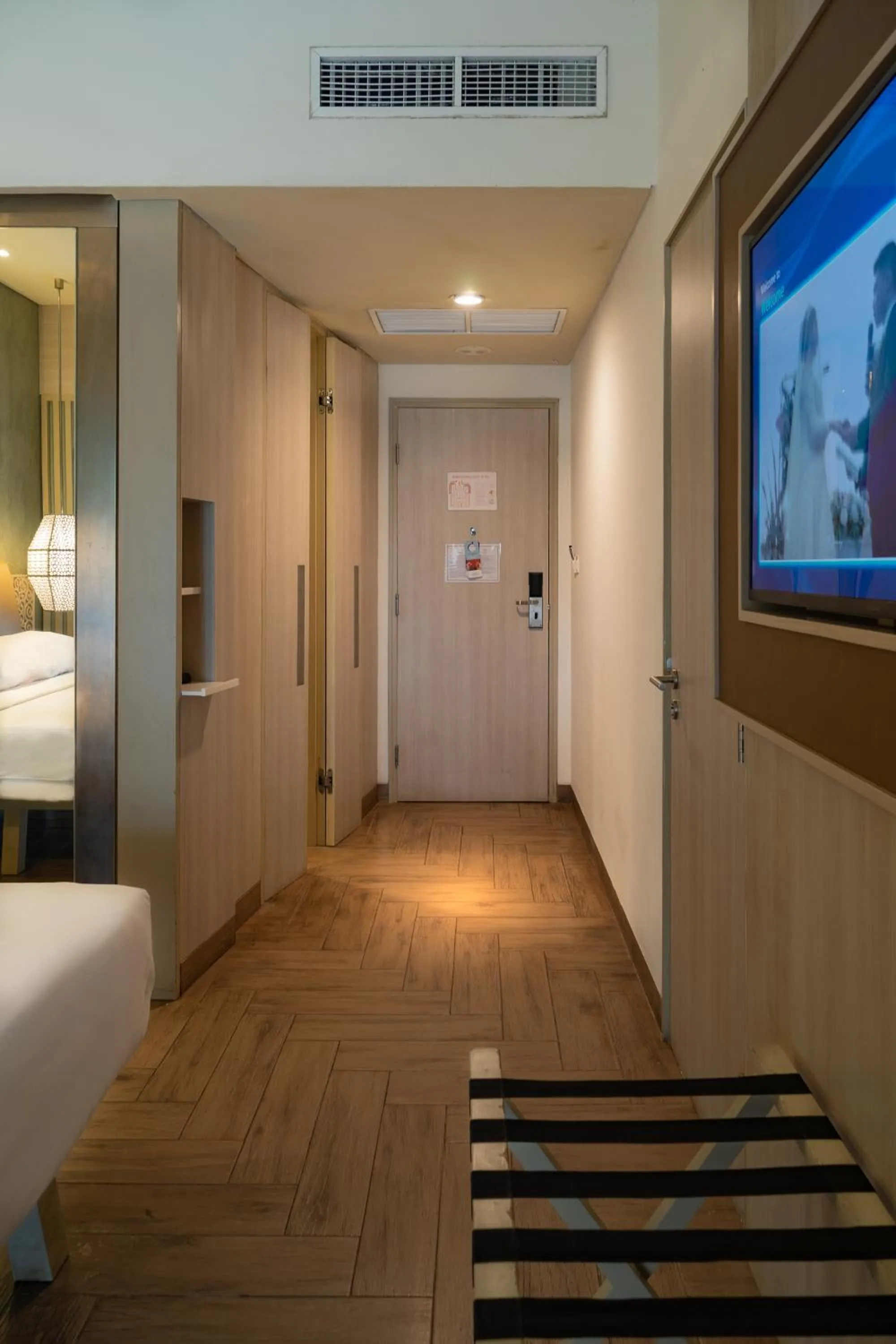 Bedroom, Bed in Mercure Kuta Bali