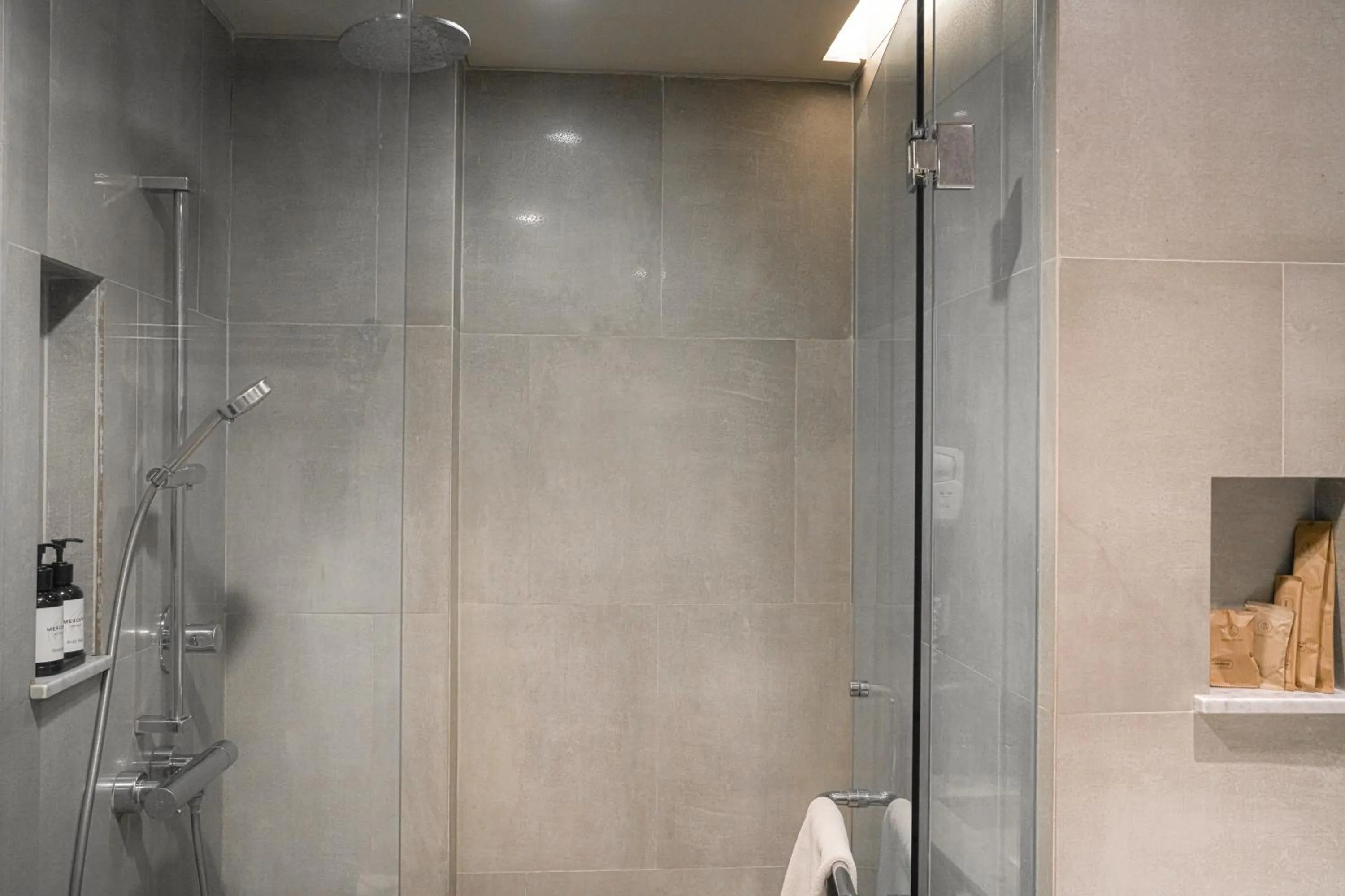 Shower in Mercure Kuta Bali