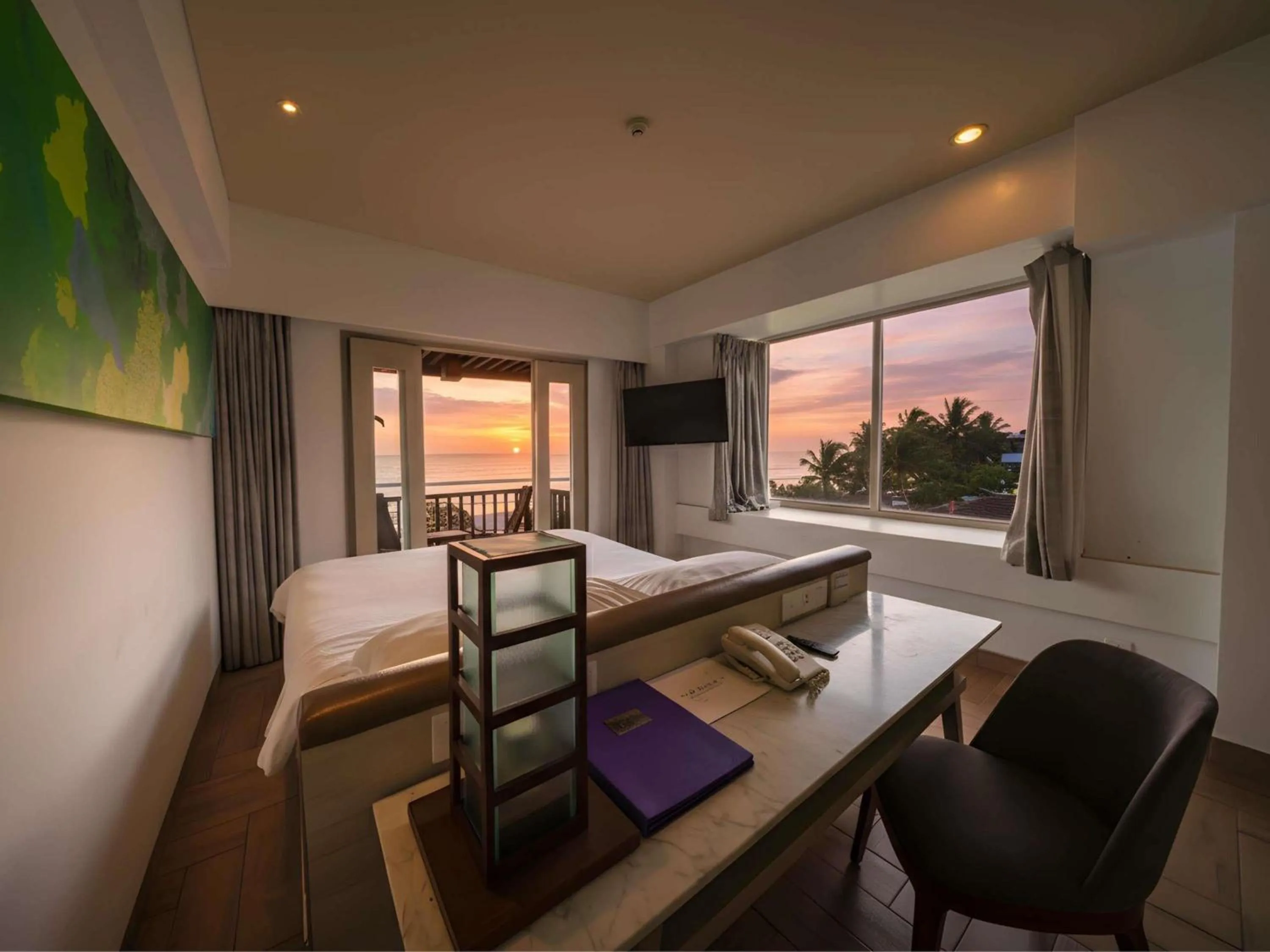 Bedroom, Bed in Mercure Kuta Bali