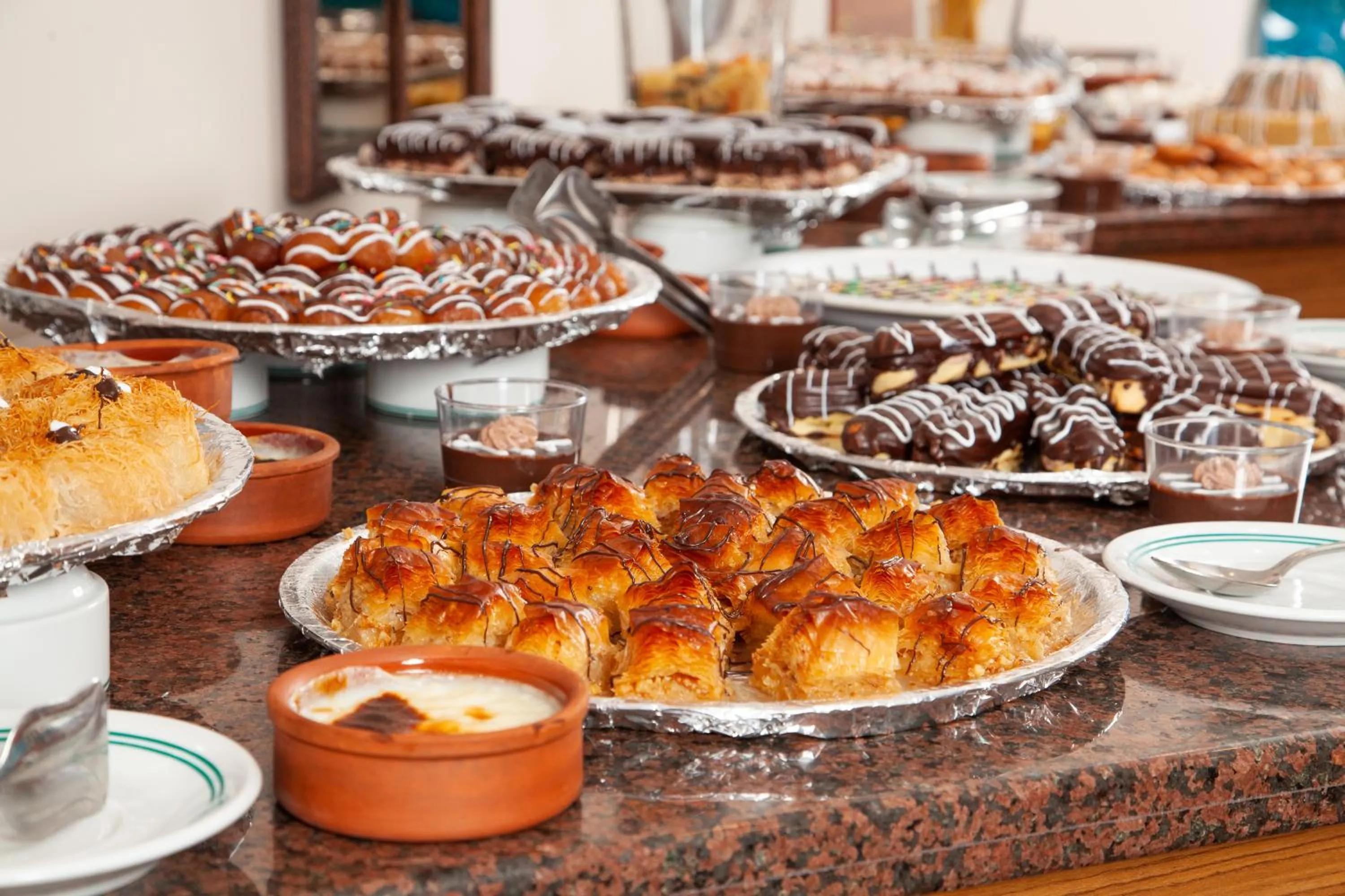 Food and drinks in Ozkaymak Konya Hotel