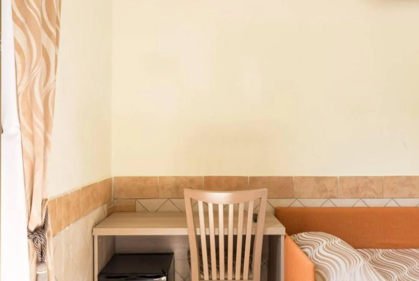 Bedroom in Alex Romano