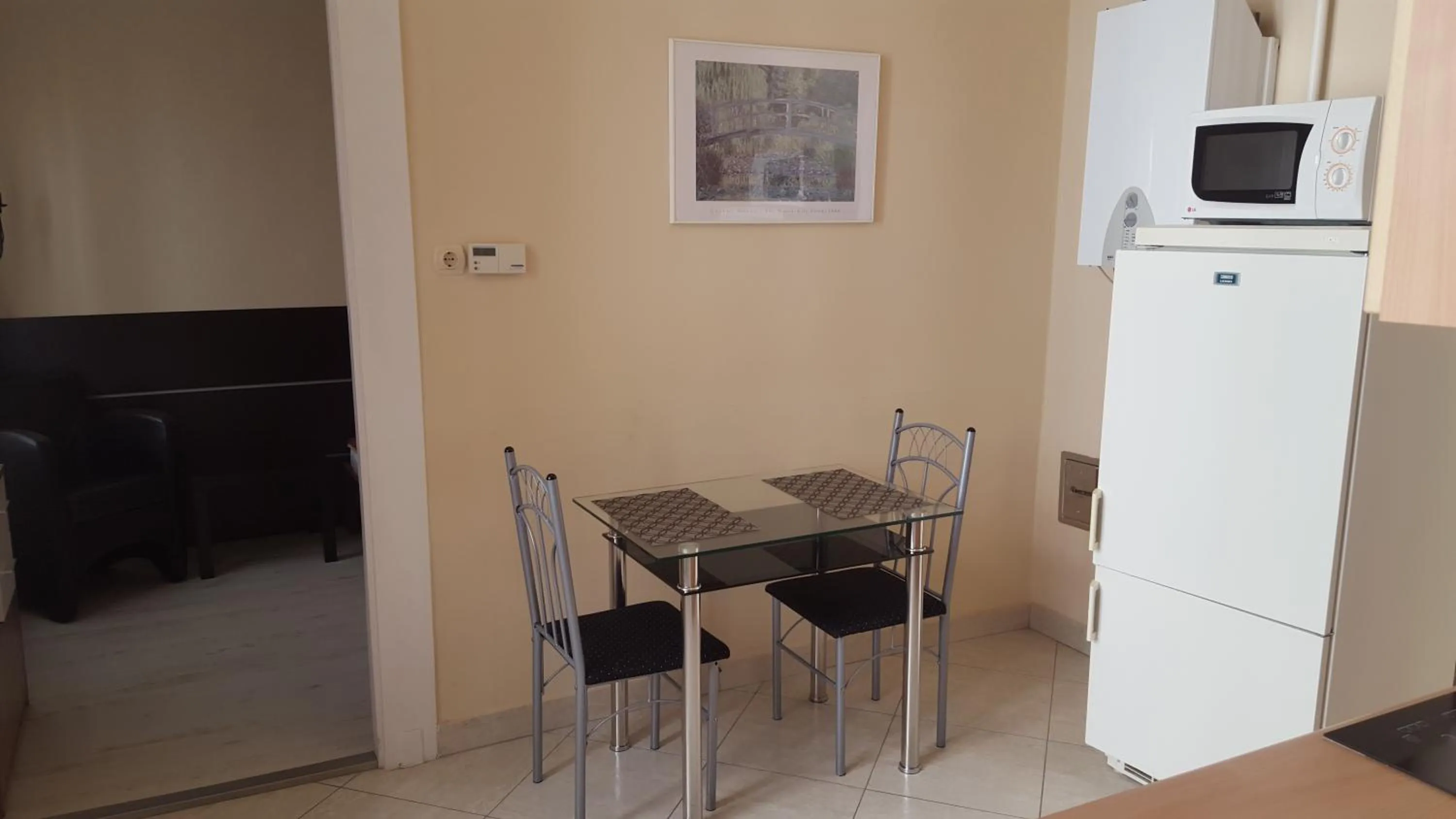 Dining area in Boomerang Hostel