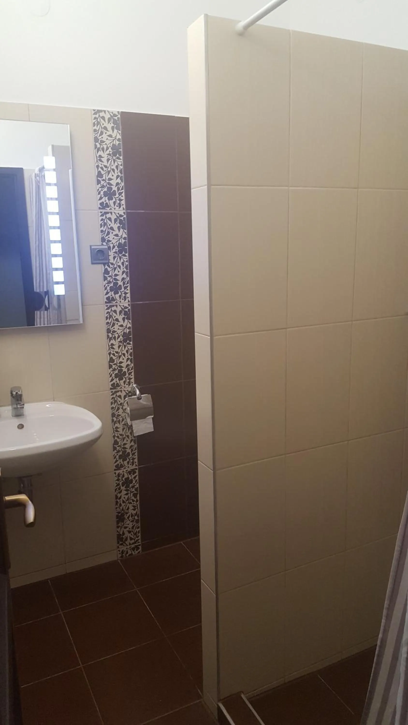 Bathroom in Boomerang Hostel