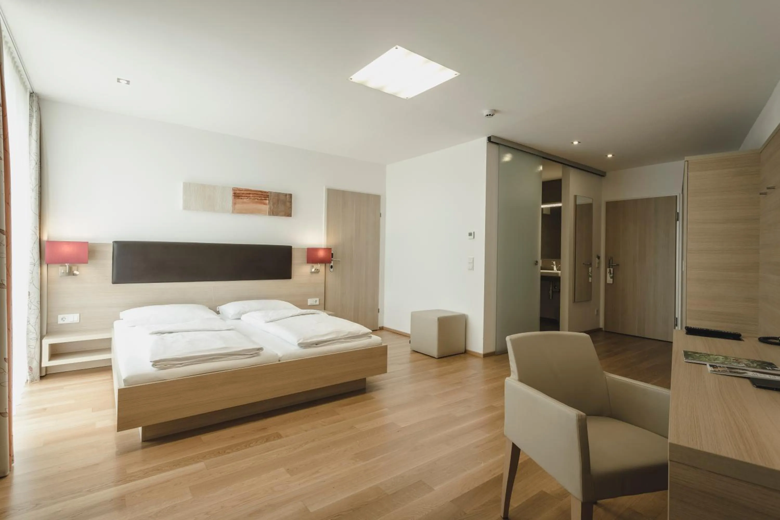 Photo of the whole room, Bed in Sternen Hotel Wolfurt