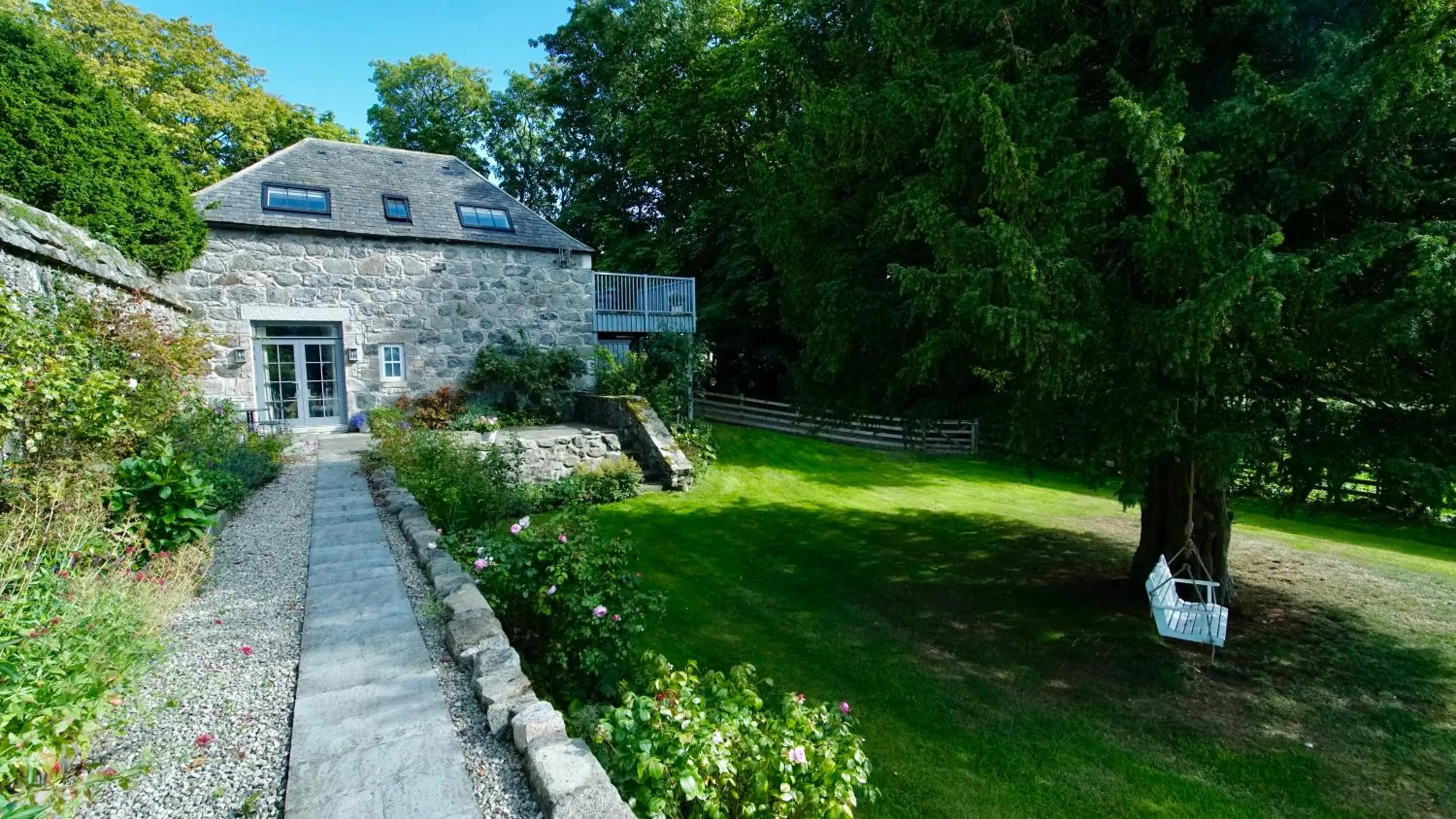 The Lodges @ Barra Castle