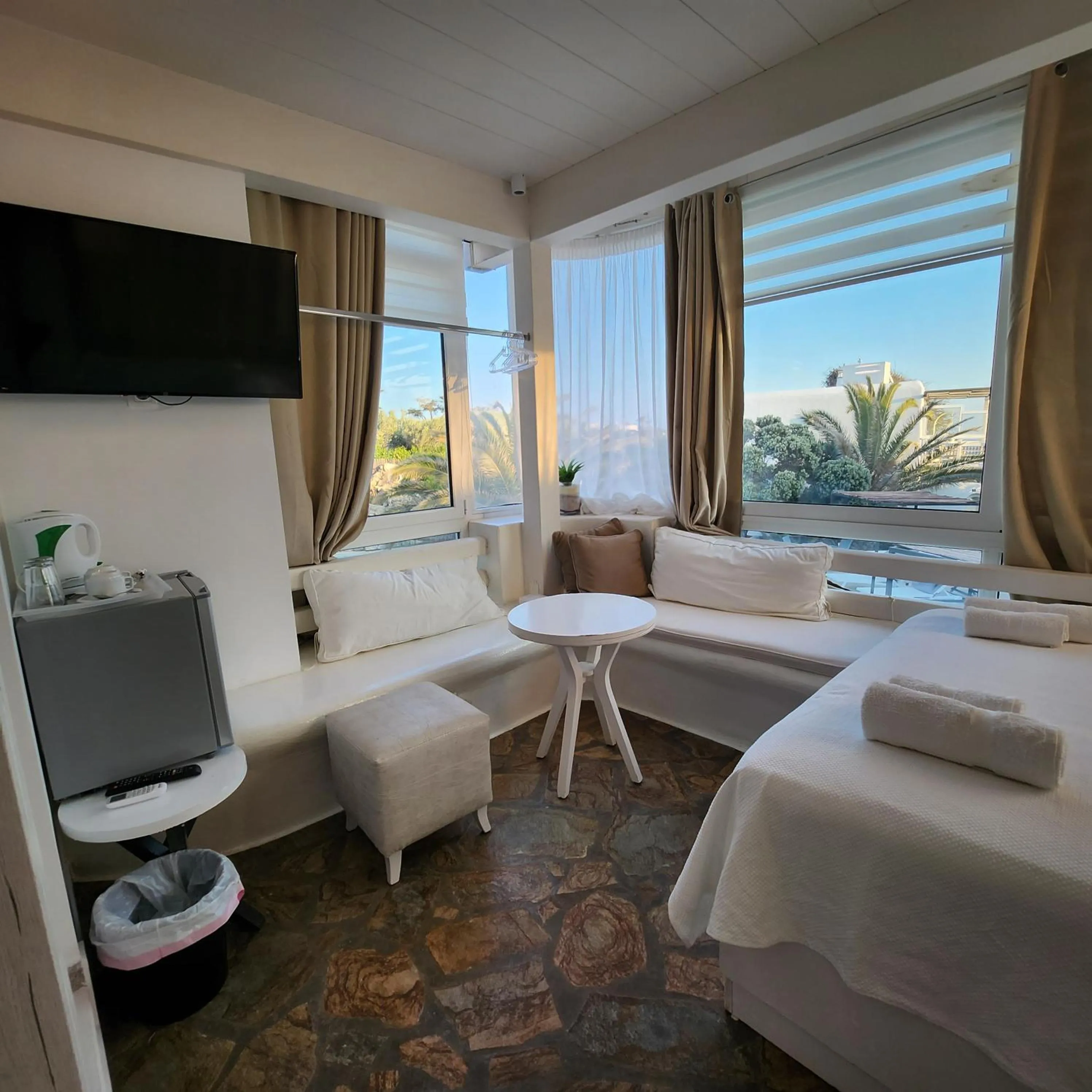 TV and multimedia in Mykonian Iros Suites & Villas