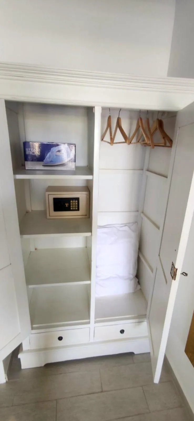 Mykonian Iros Suites & Villas