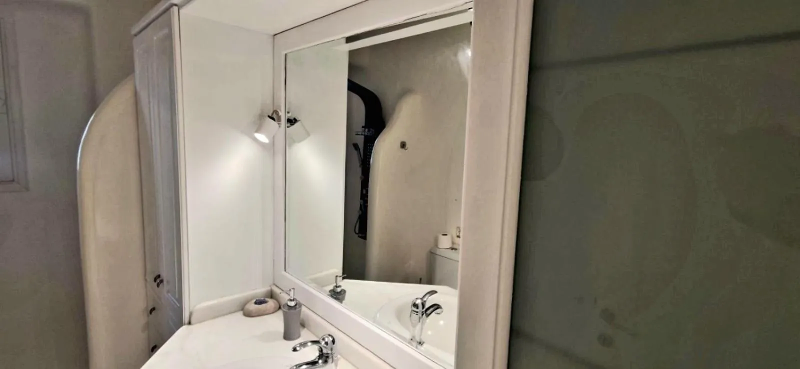 Mykonian Iros Suites & Villas