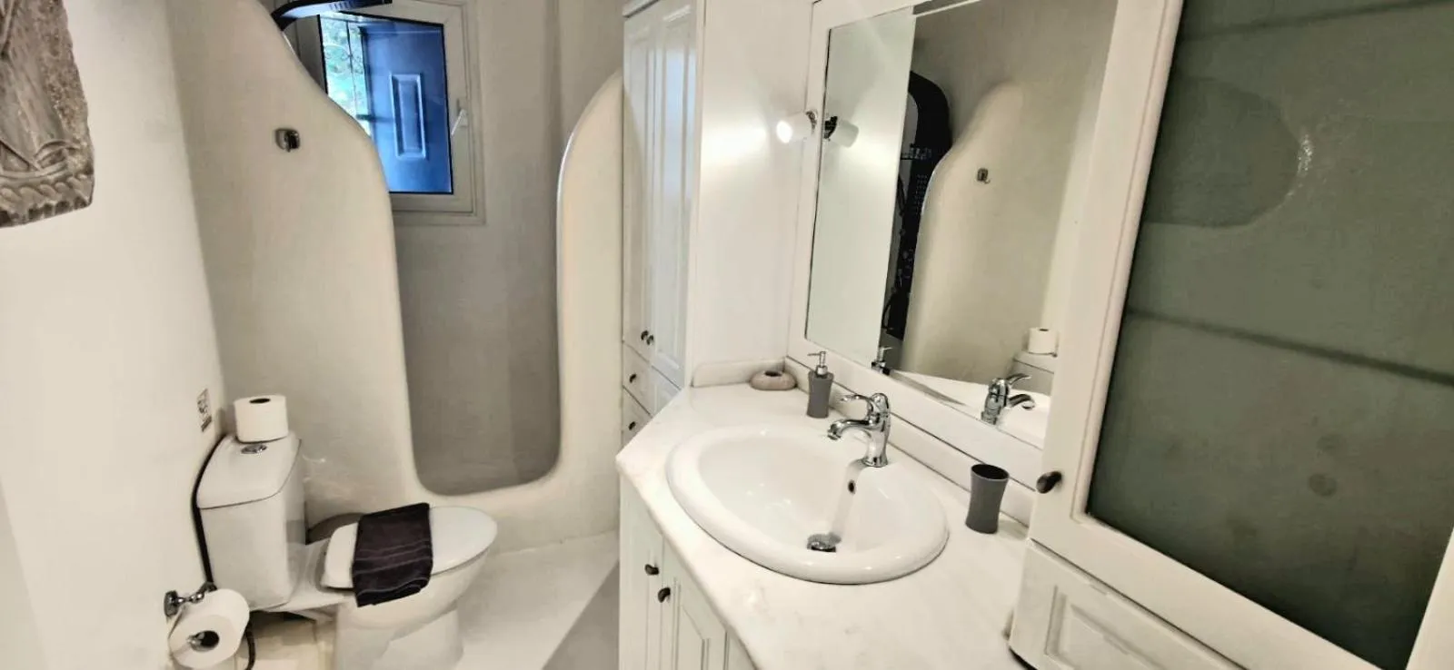 Mykonian Iros Suites & Villas