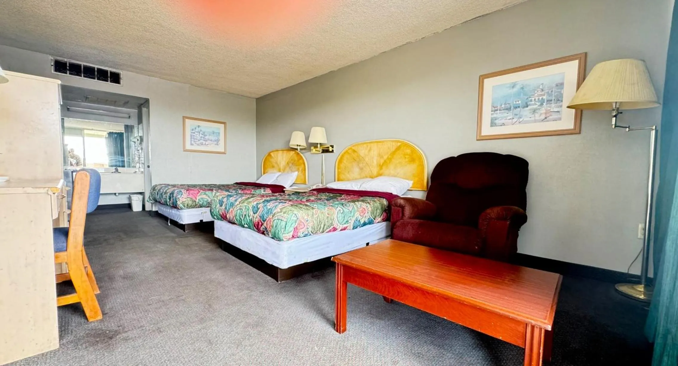 Bed in Hospitality House Union City I 69 US 51, TN