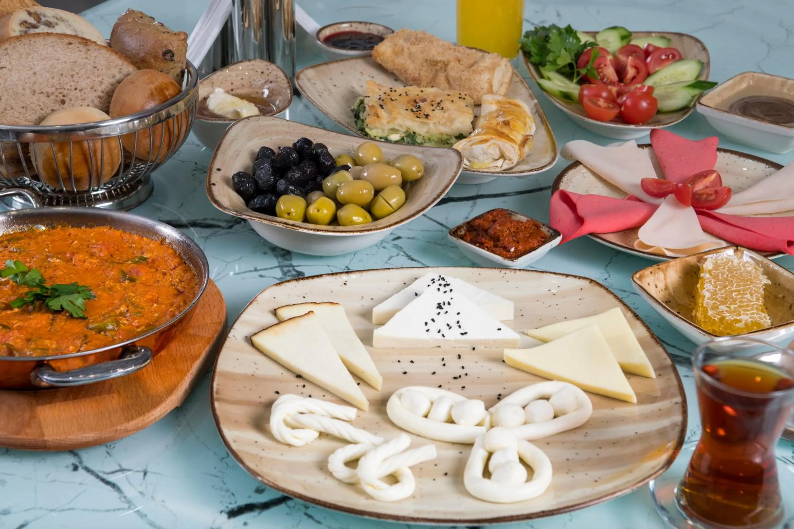 Food and drinks in Classy Suite Taksim