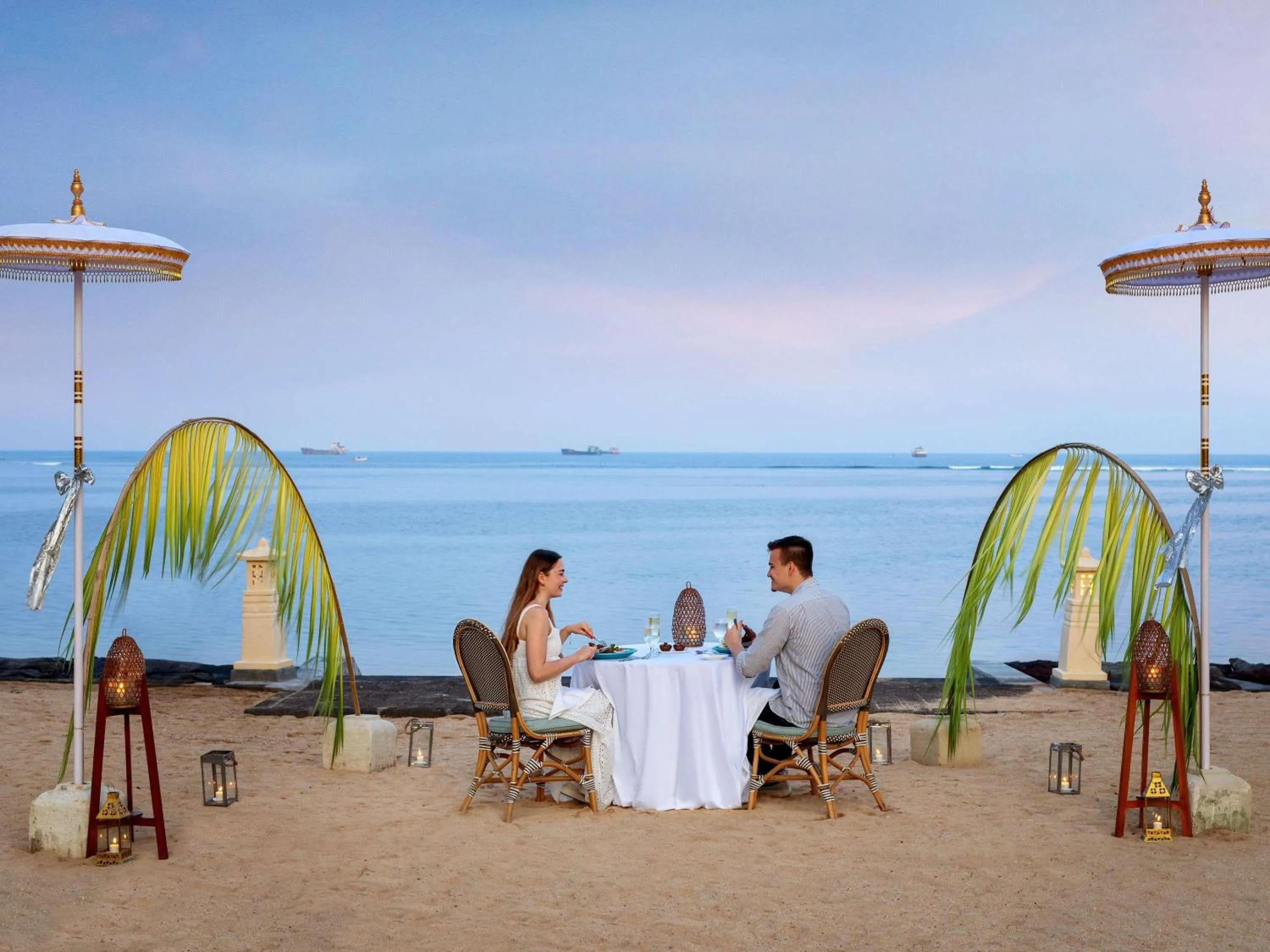 Restaurant/places to eat in Novotel Bali Benoa