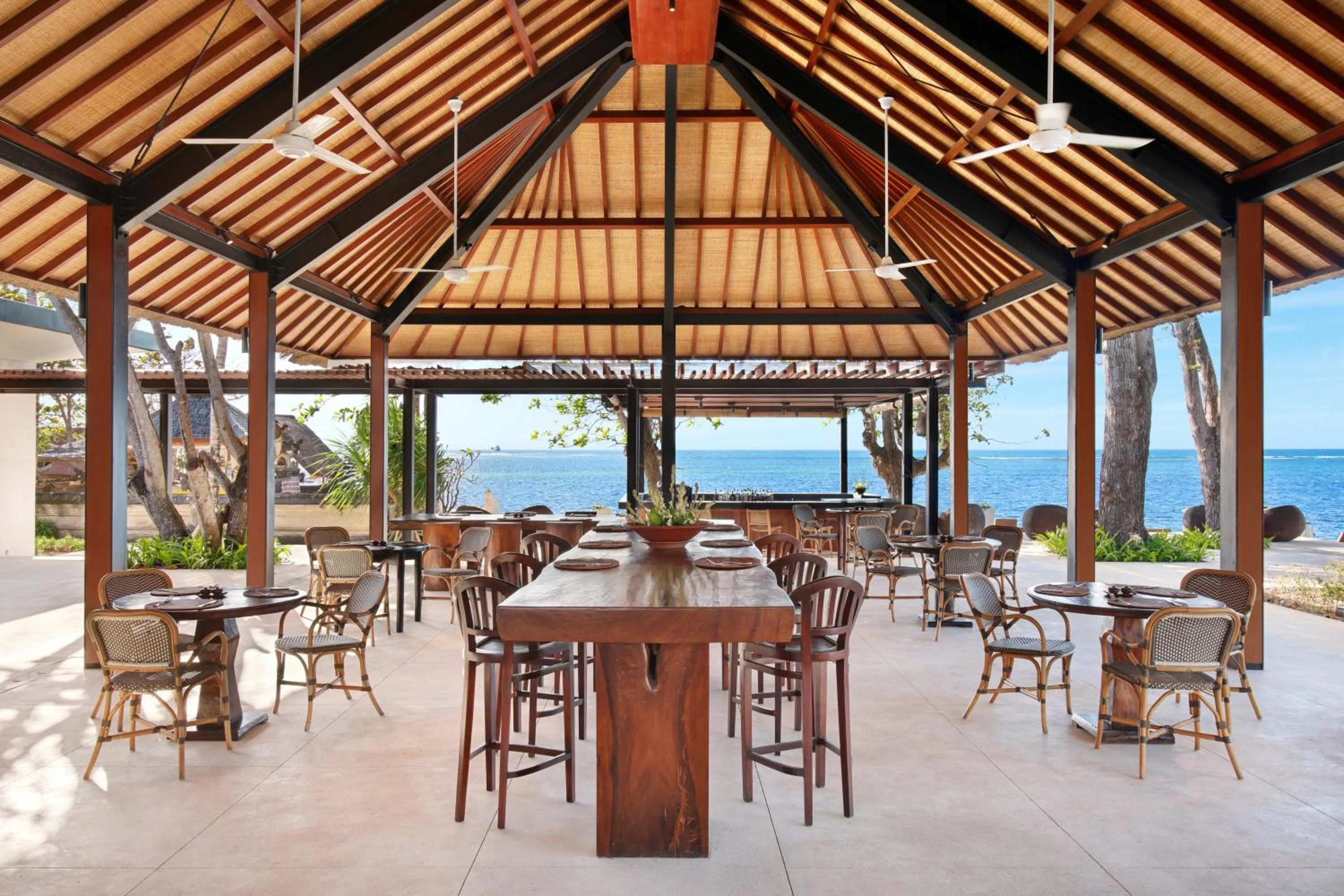 Restaurant/places to eat in Novotel Bali Benoa