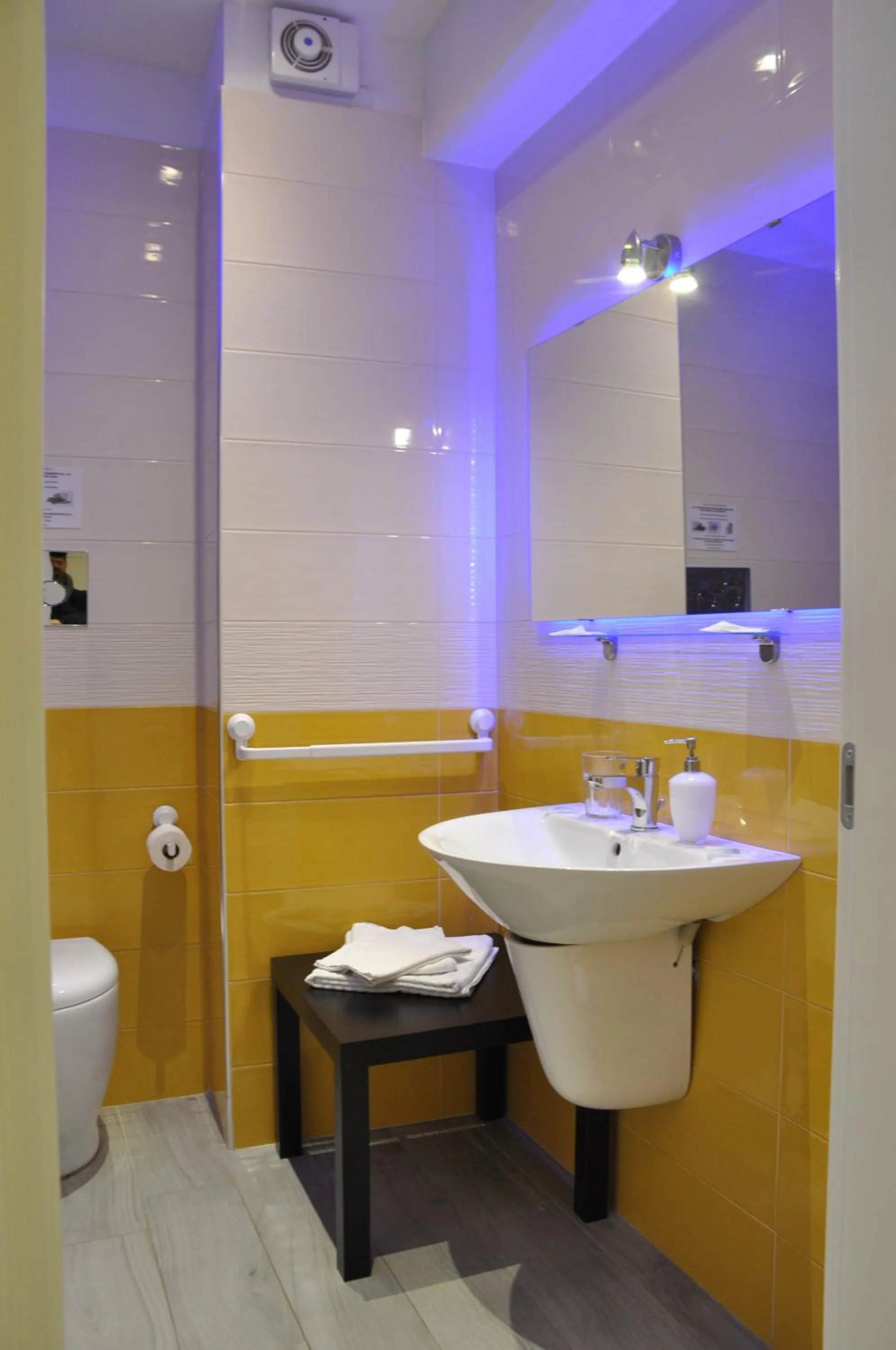 Bathroom in La Disfida Di Barletta