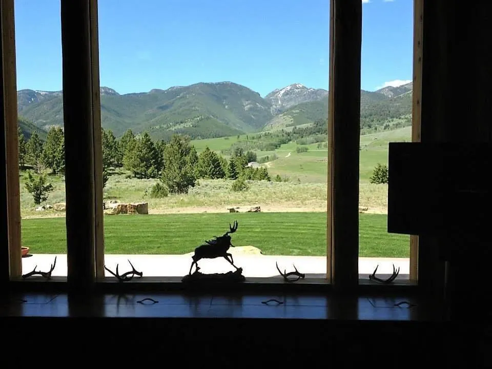 McDonald's Ranch Lodge