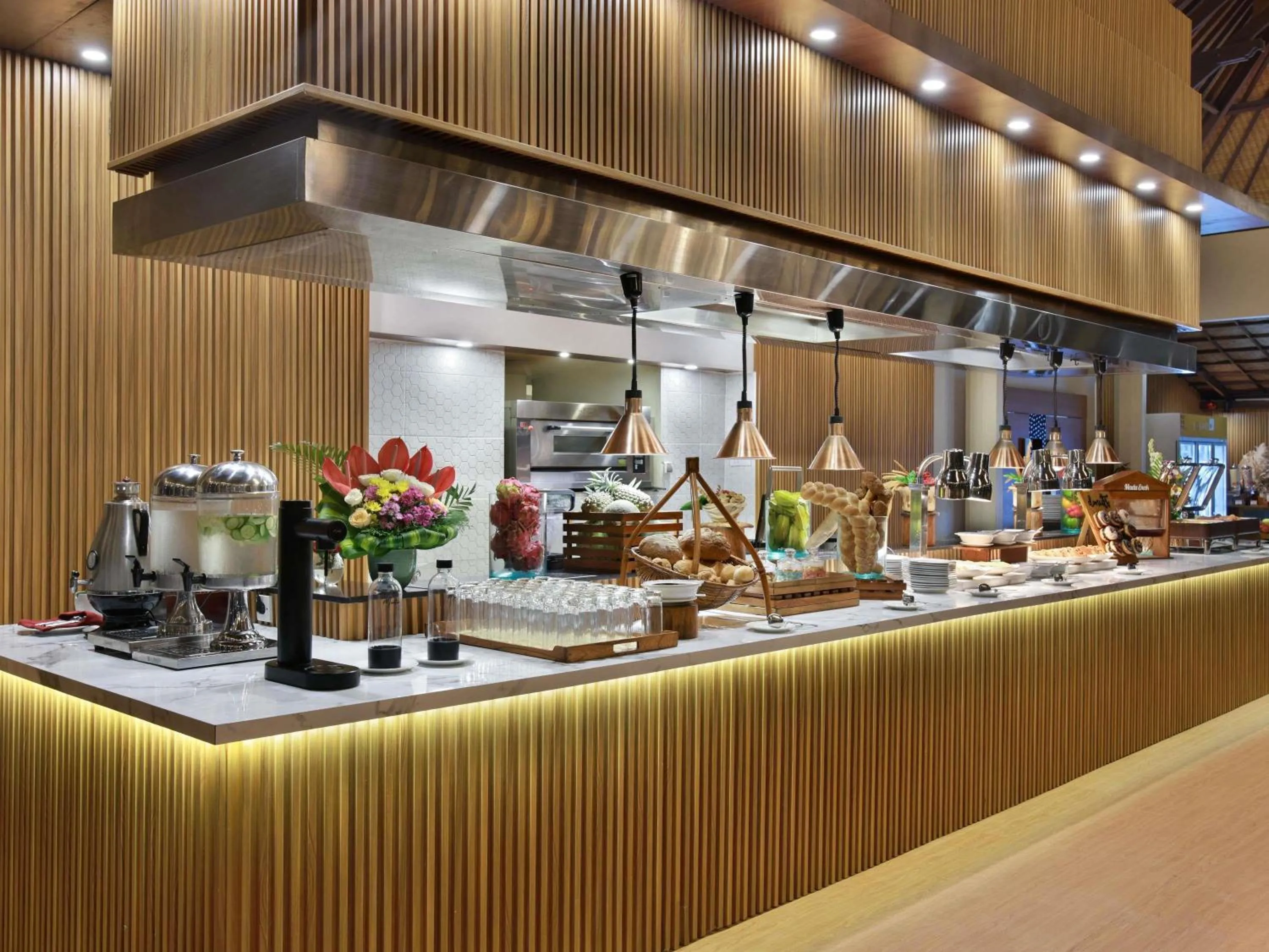 Restaurant/places to eat in Novotel Bali Nusa Dua