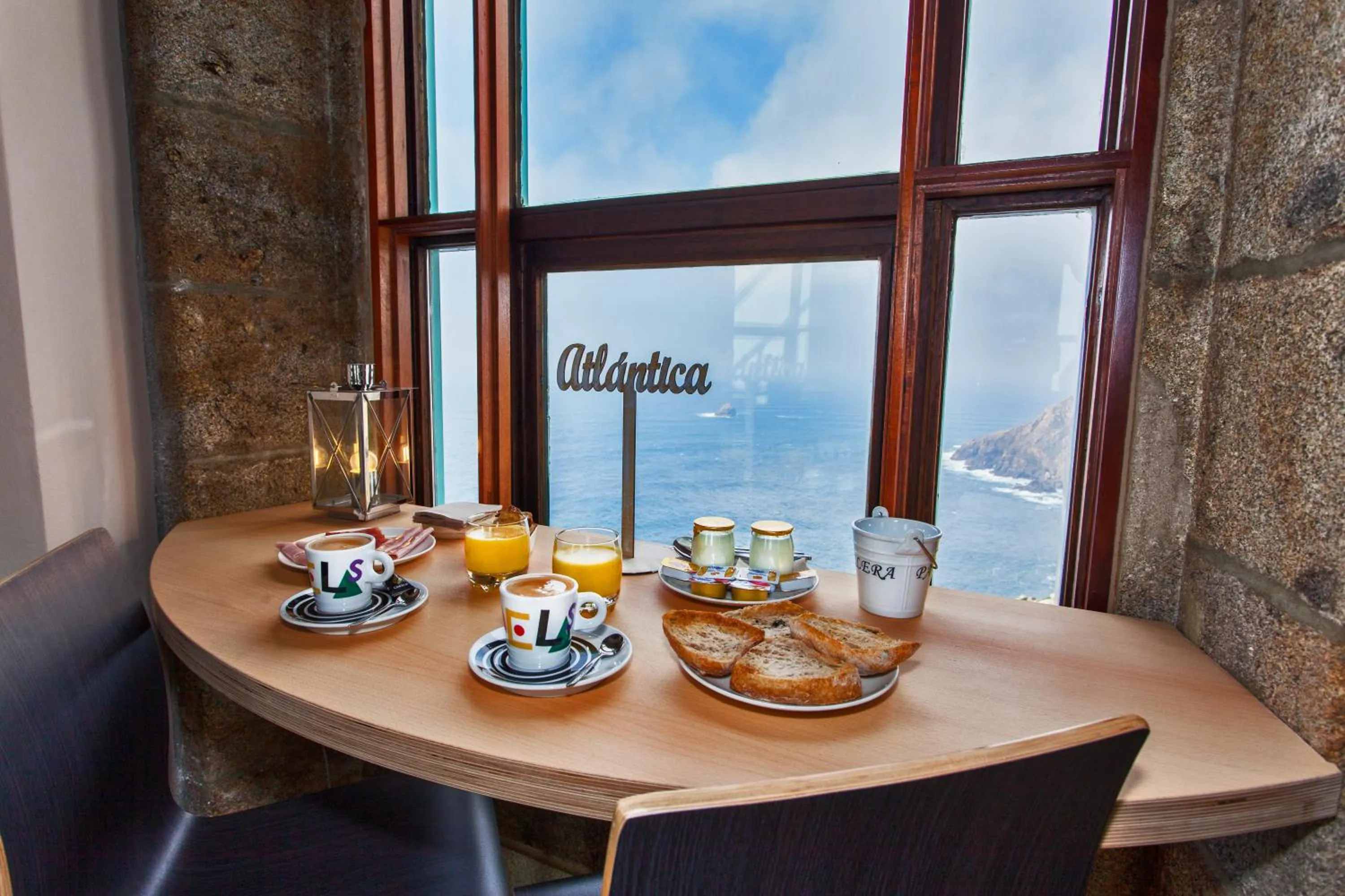 Lounge or bar in Hotel O Semaforo