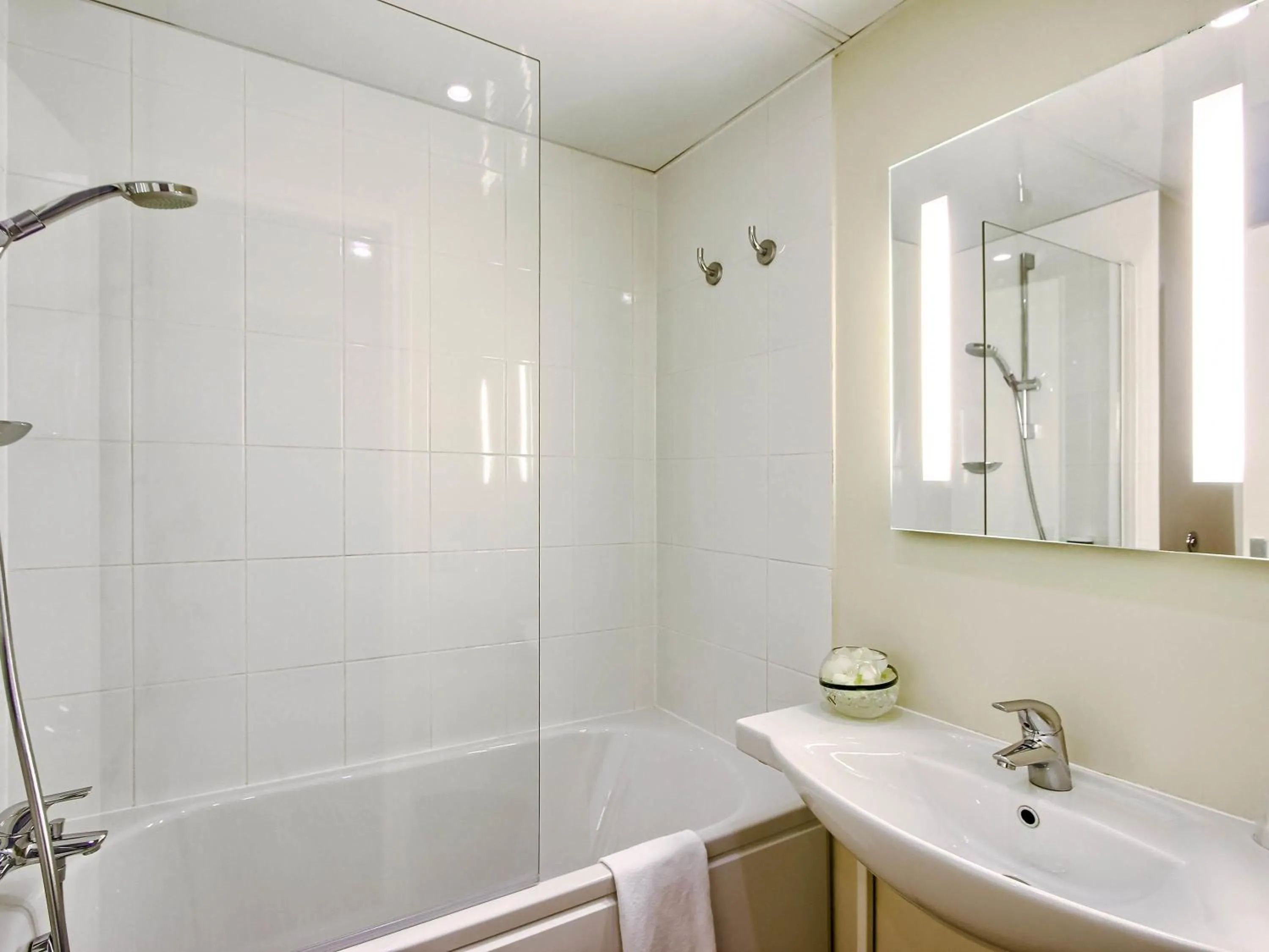 Bedroom in ibis Styles Paris Roissy-CDG