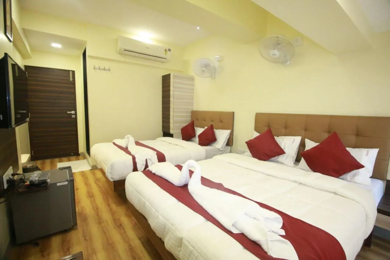 Bed in Hotel Alfa International Near Nanavati Hospital Mumbai Near Airport Mumbai Near Juhu Beach