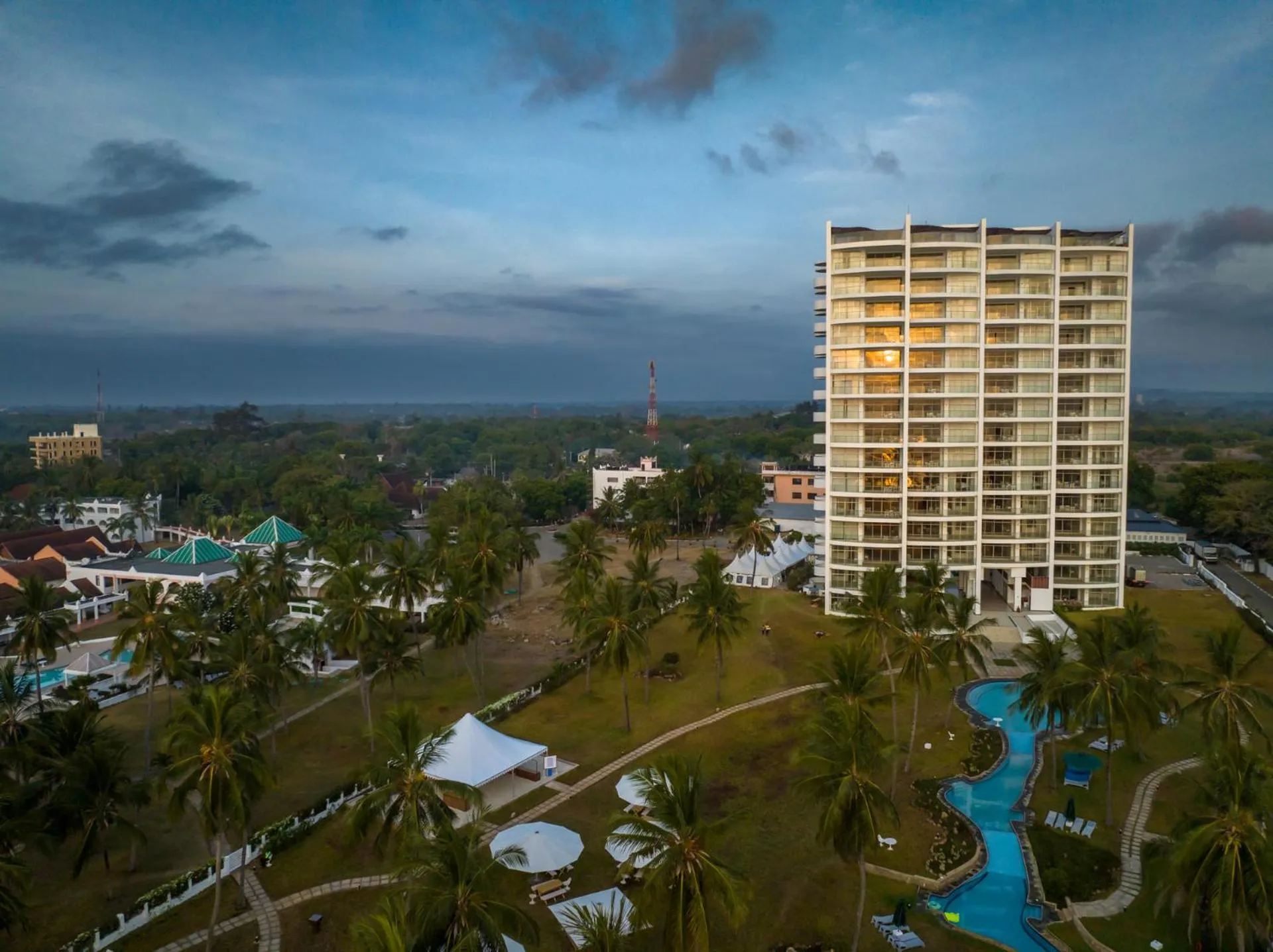 Property building in Sun N Sand Beach Resort