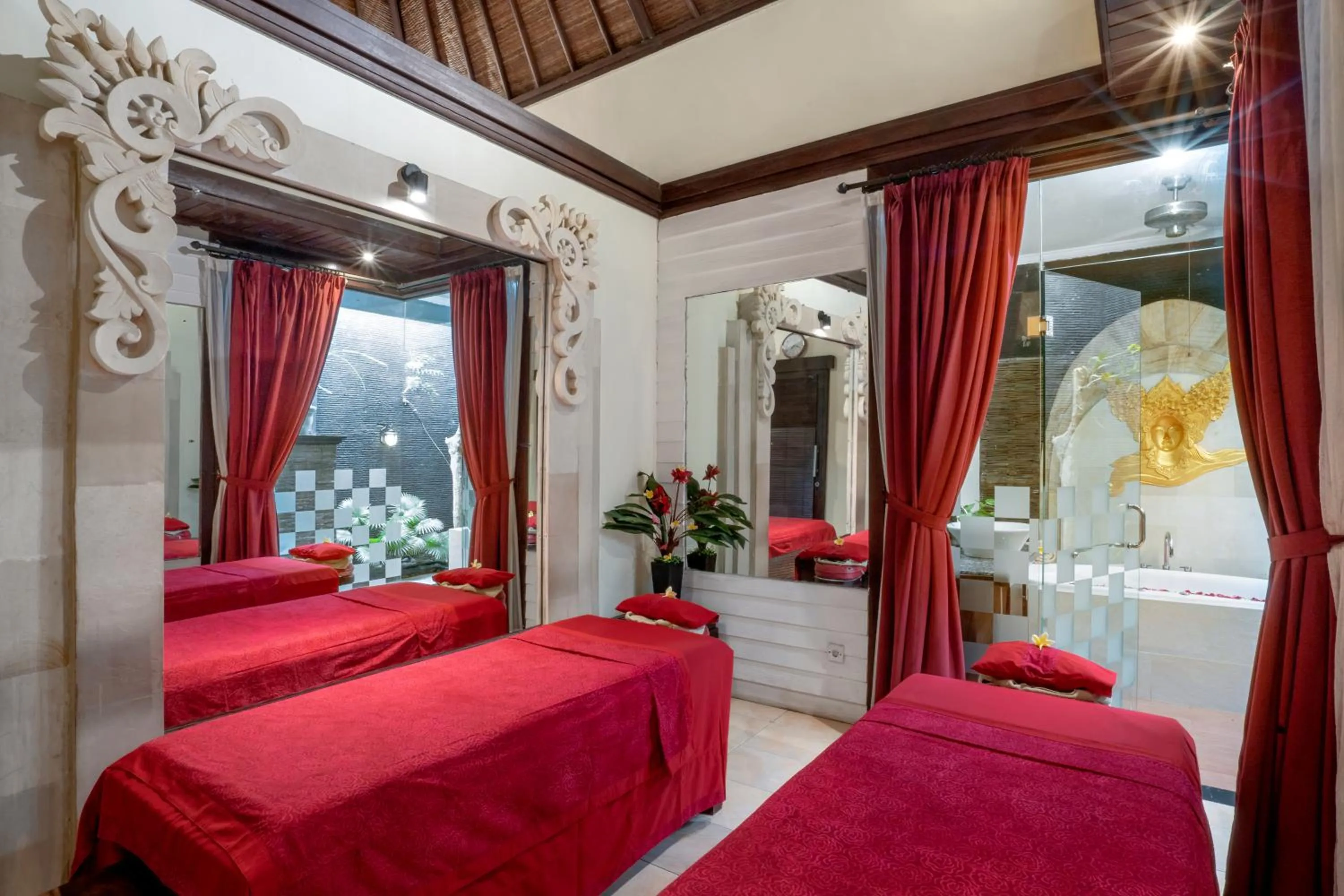 Hot Tub, Bed in The Bali Dream Villa Seminyak