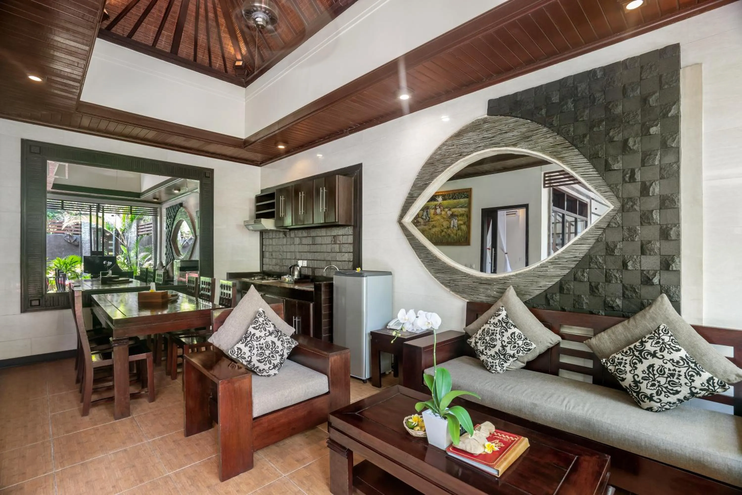 Kitchen or kitchenette in The Bali Dream Villa Seminyak
