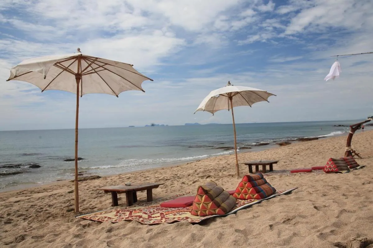 Property building in Lanta Infinity Resort - SHA Extra Plus