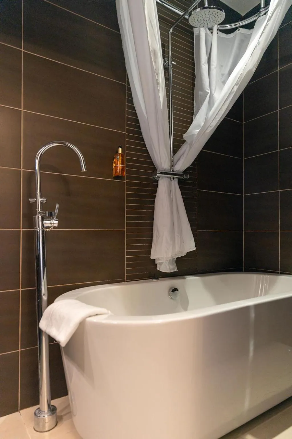 Bathroom in Customs House Country Inn