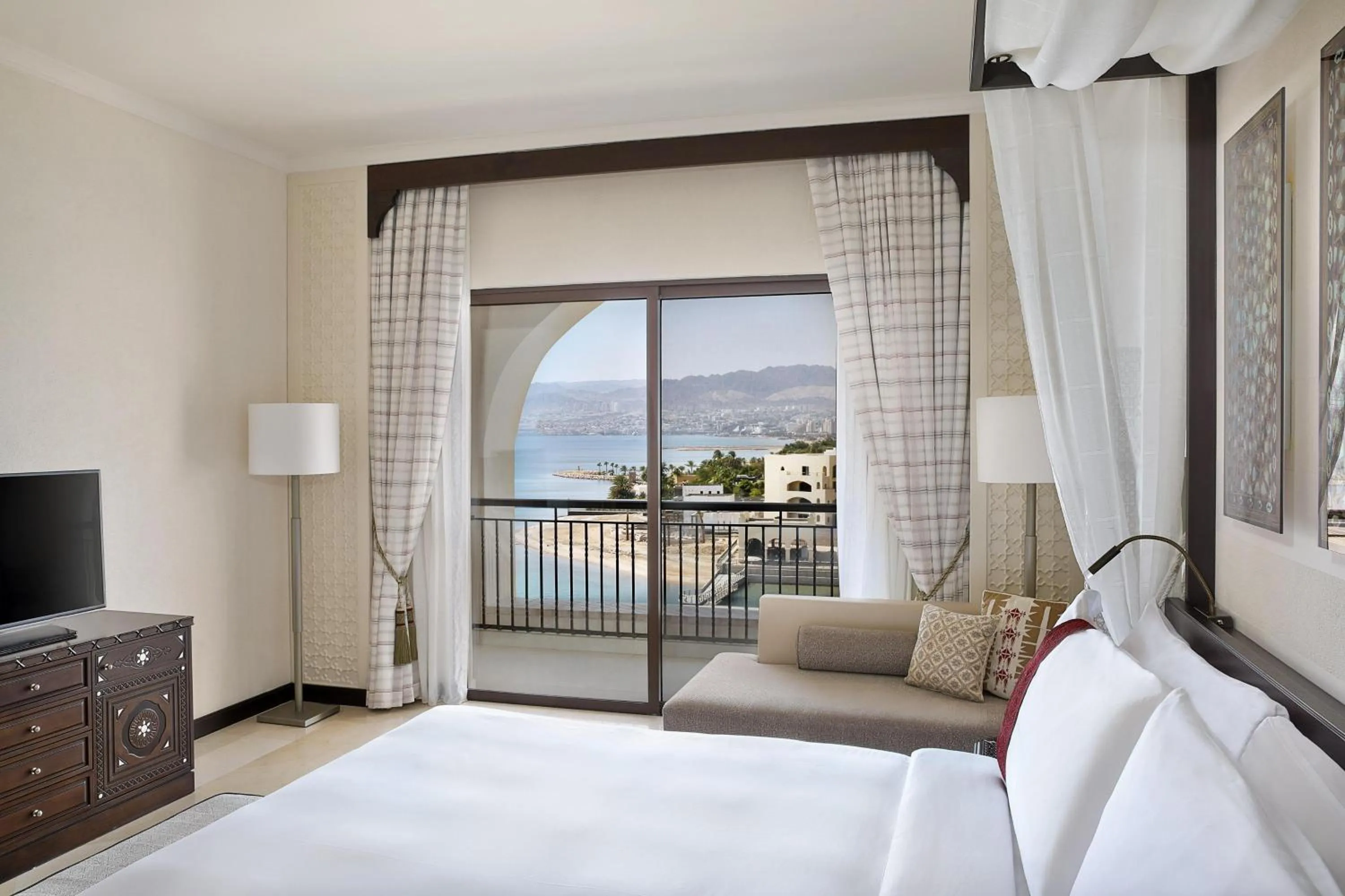 Photo of the whole room, Bed in Al Manara, a Luxury Collection Hotel, Aqaba