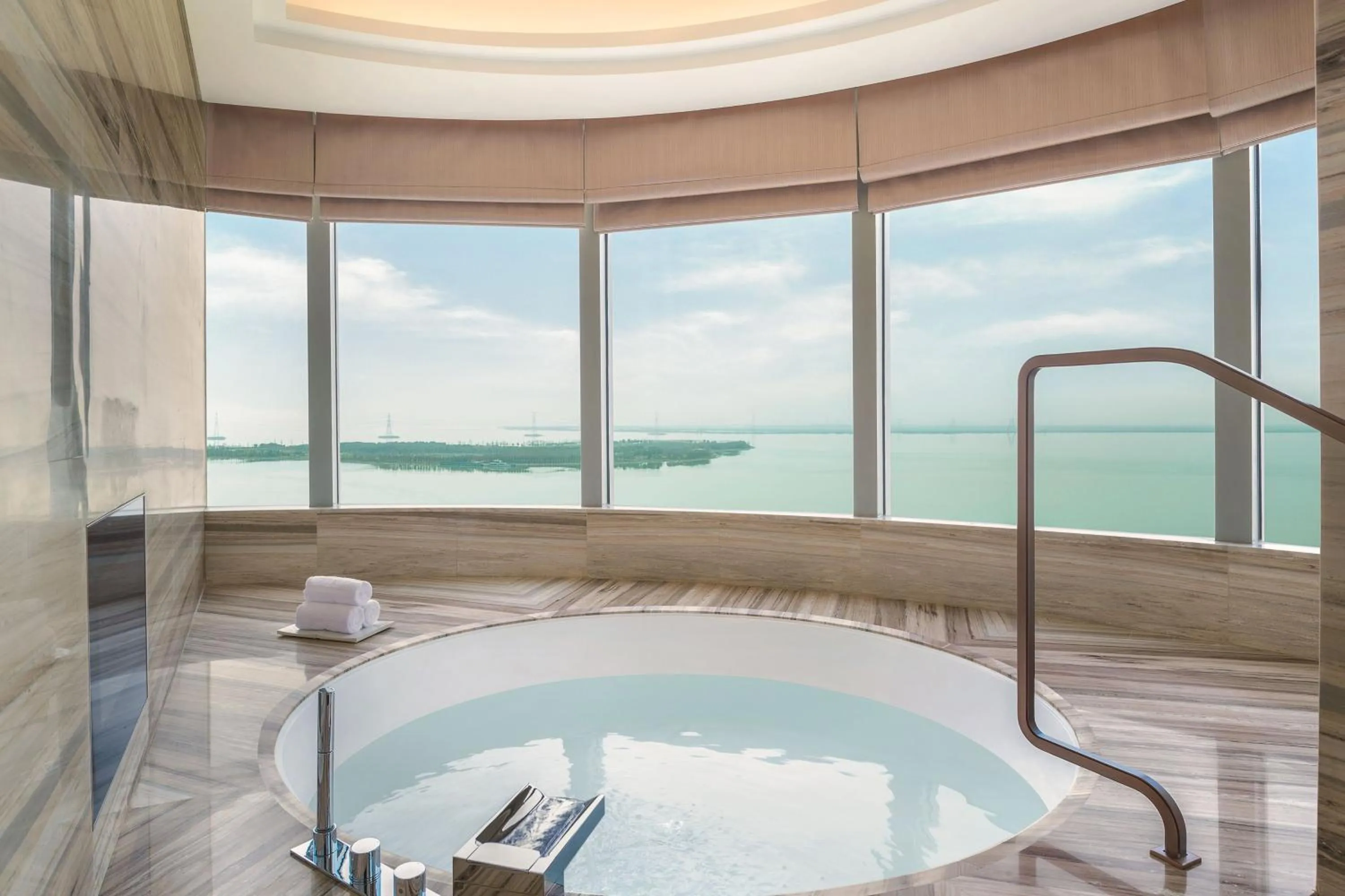 Bathroom in Le Meridien Suzhou, Suzhou Bay