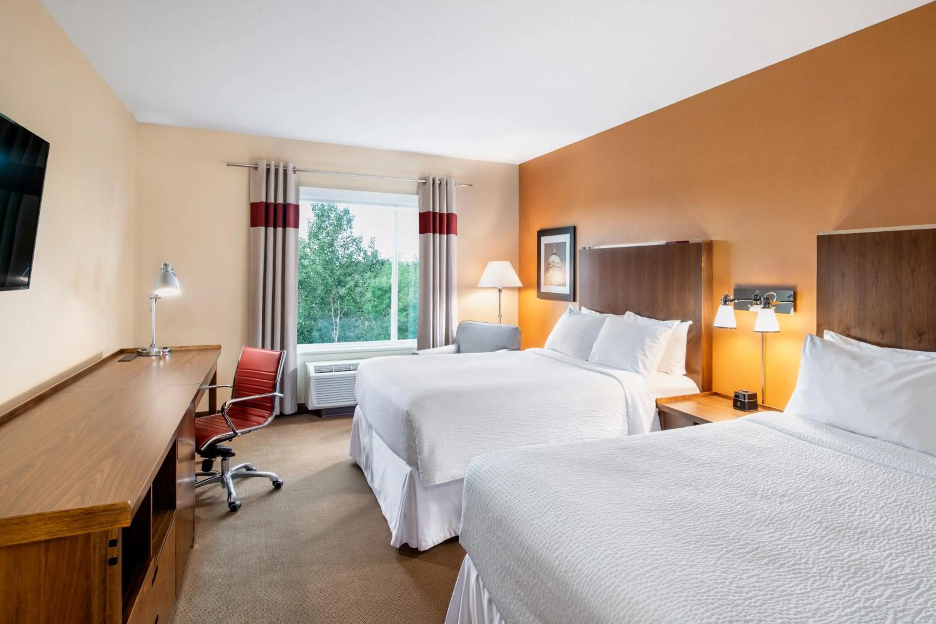 Bedroom, Bed in Four Points by Sheraton Grande Prairie