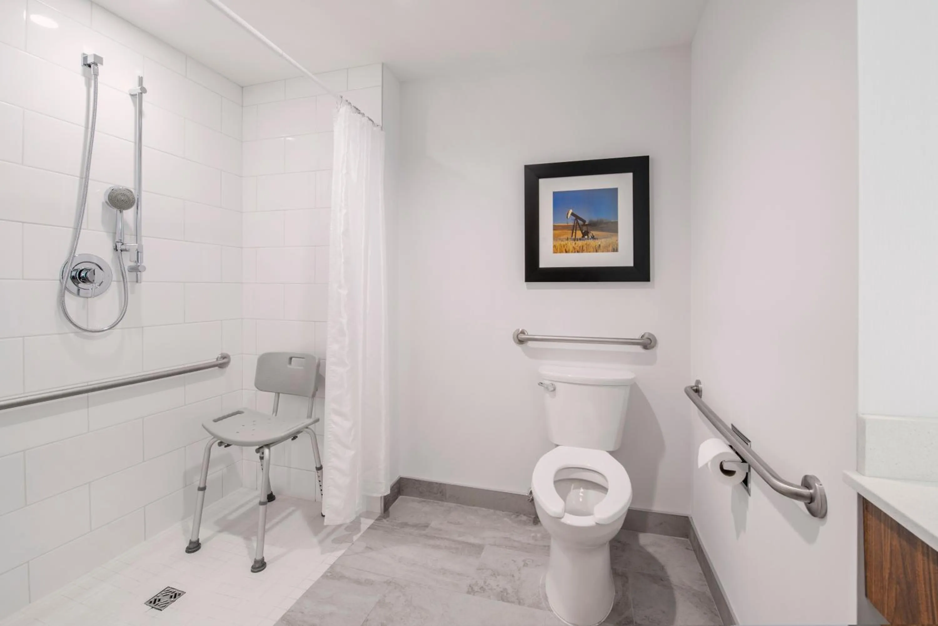 acessibility in Four Points by Sheraton Grande Prairie