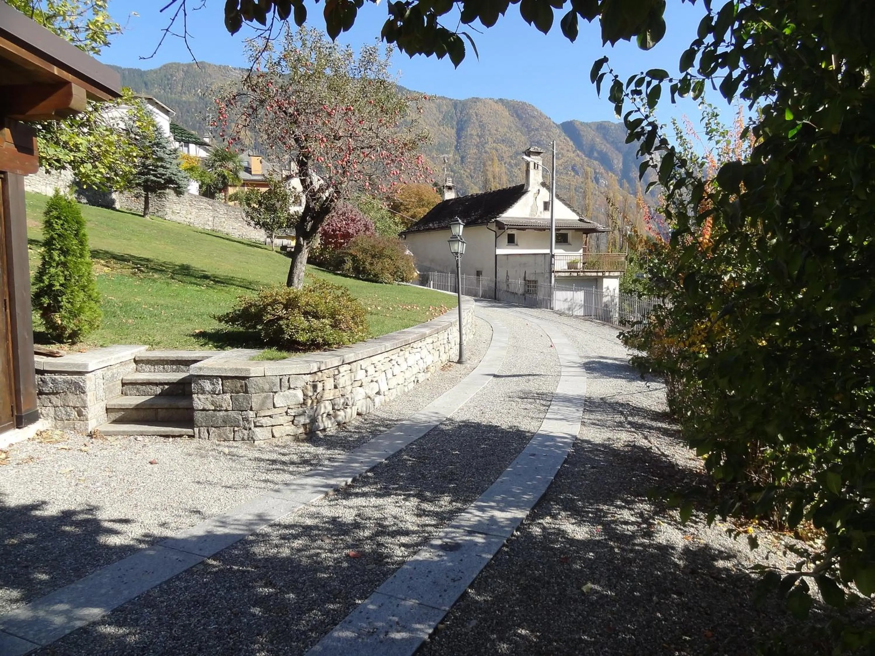 Garden in B&B DELL'ANTICA OSTERIA -Varzo