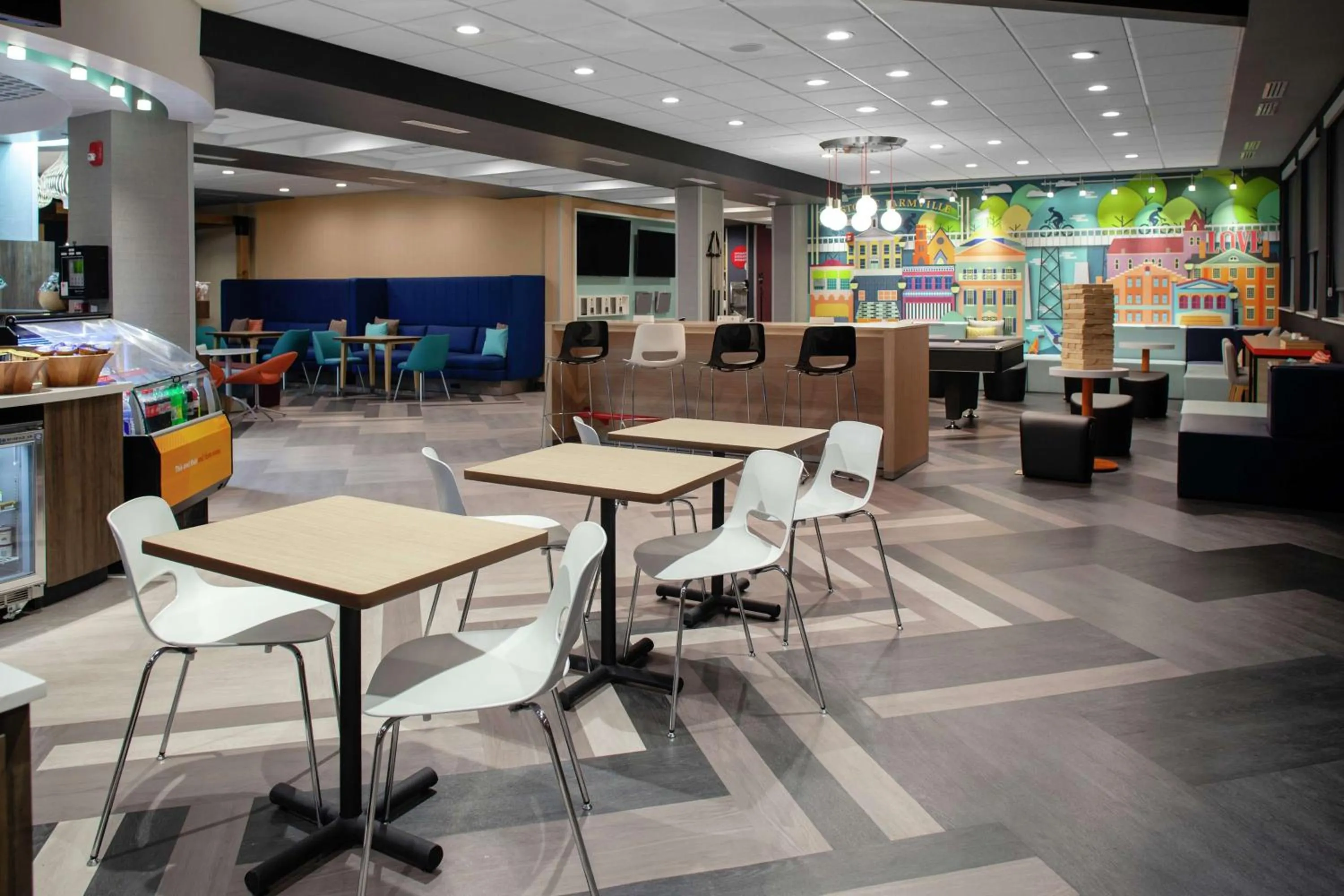 Lobby or reception in Tru By Hilton Farmville Va