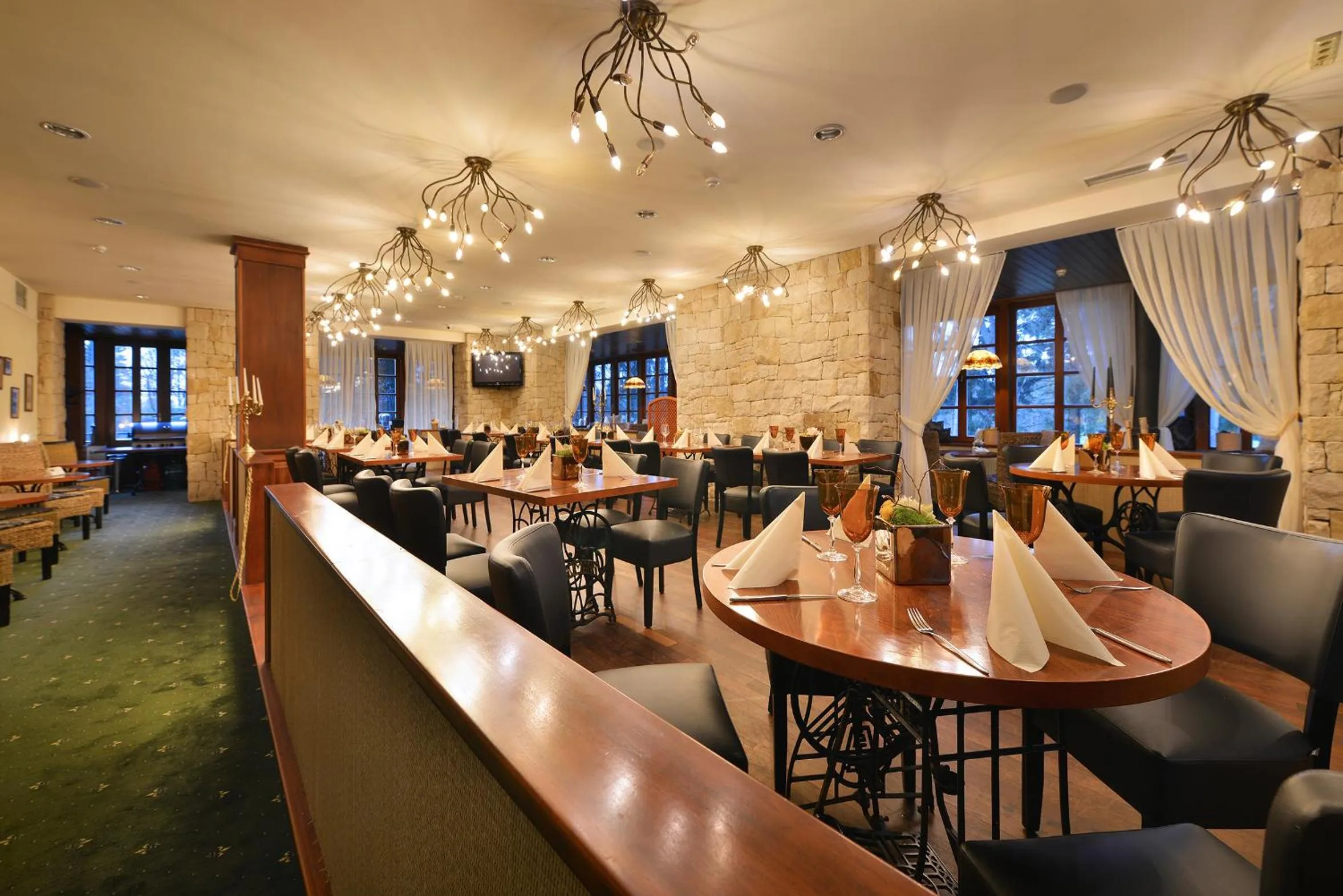 Restaurant/places to eat in Wellness Golf Hotel Morris