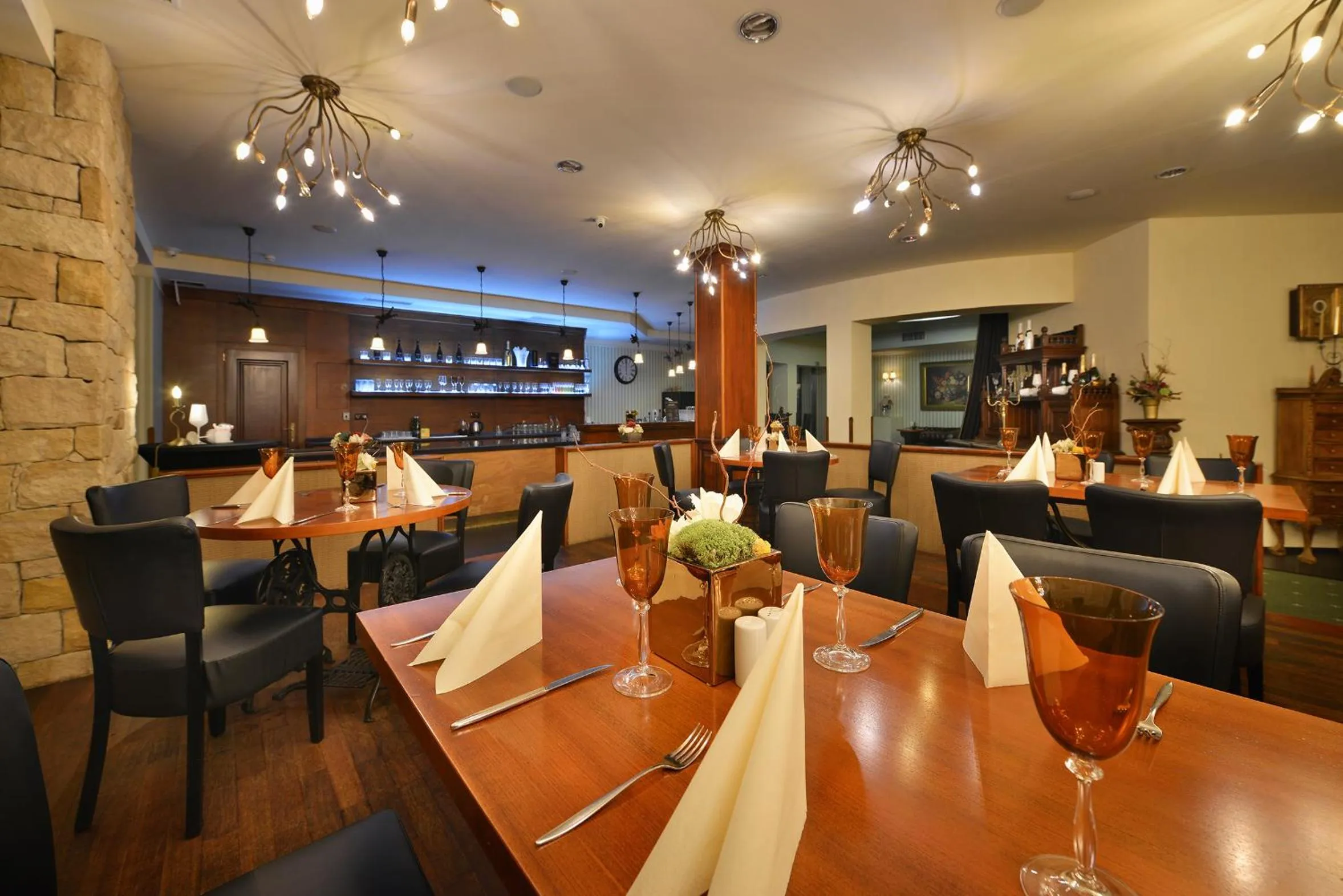 Restaurant/places to eat in Wellness Golf Hotel Morris