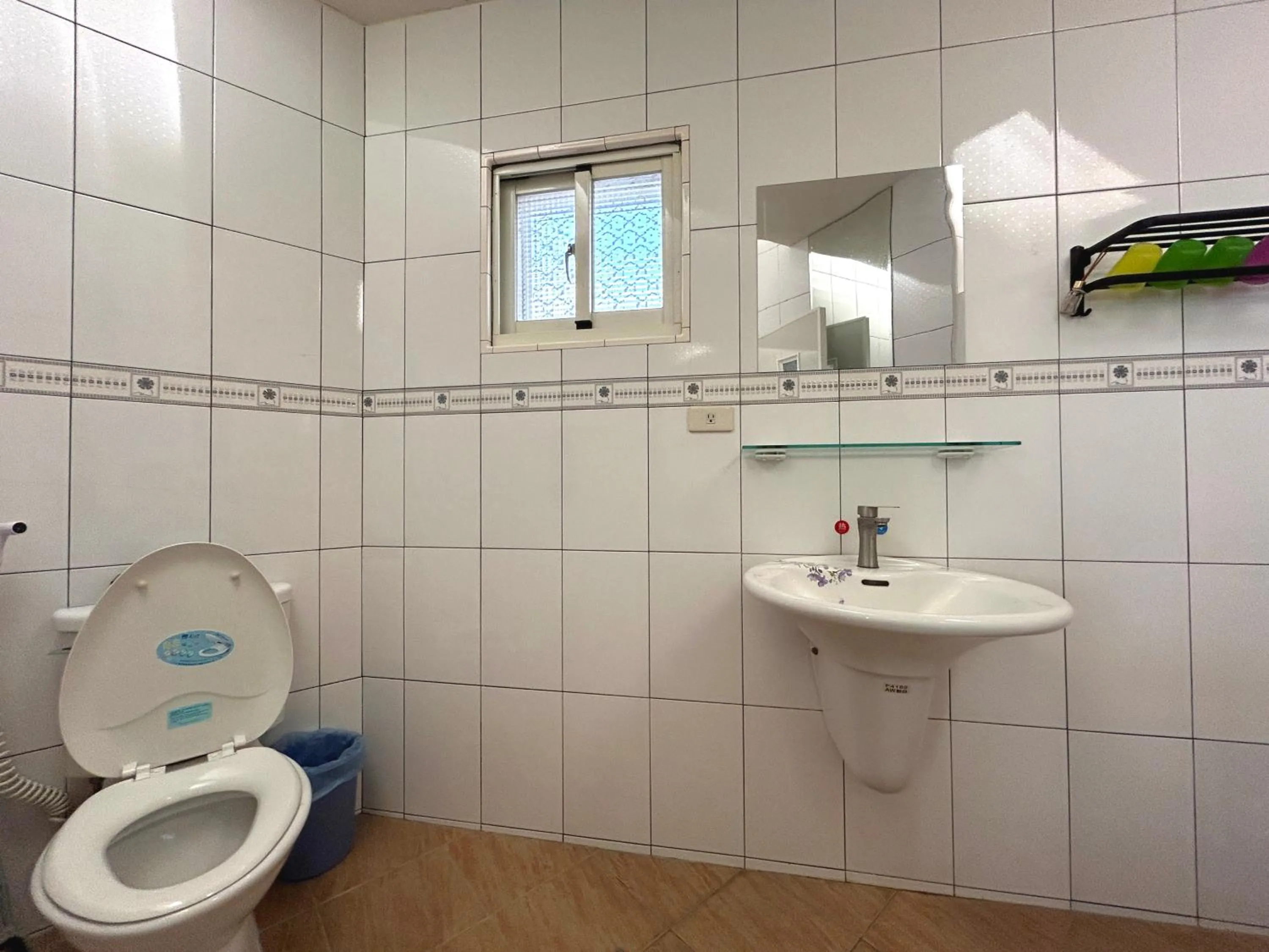 Bathroom in Cherry Inn