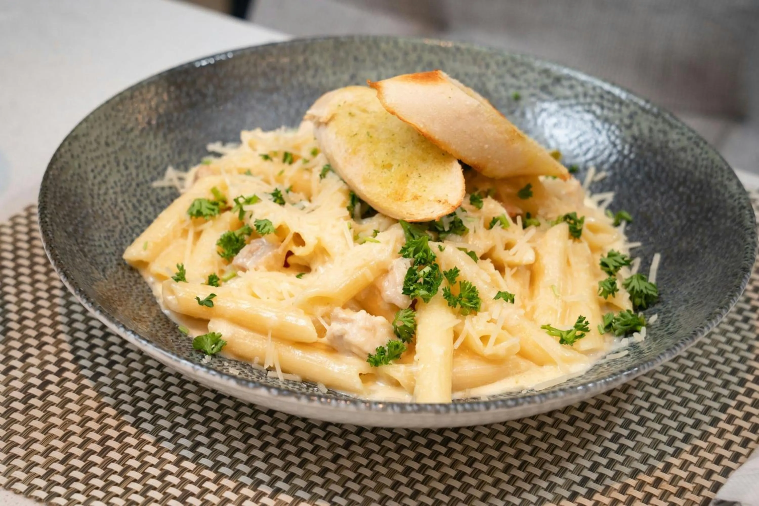 Lounge or bar in Courtyard by Marriott Bridgetown, Barbados