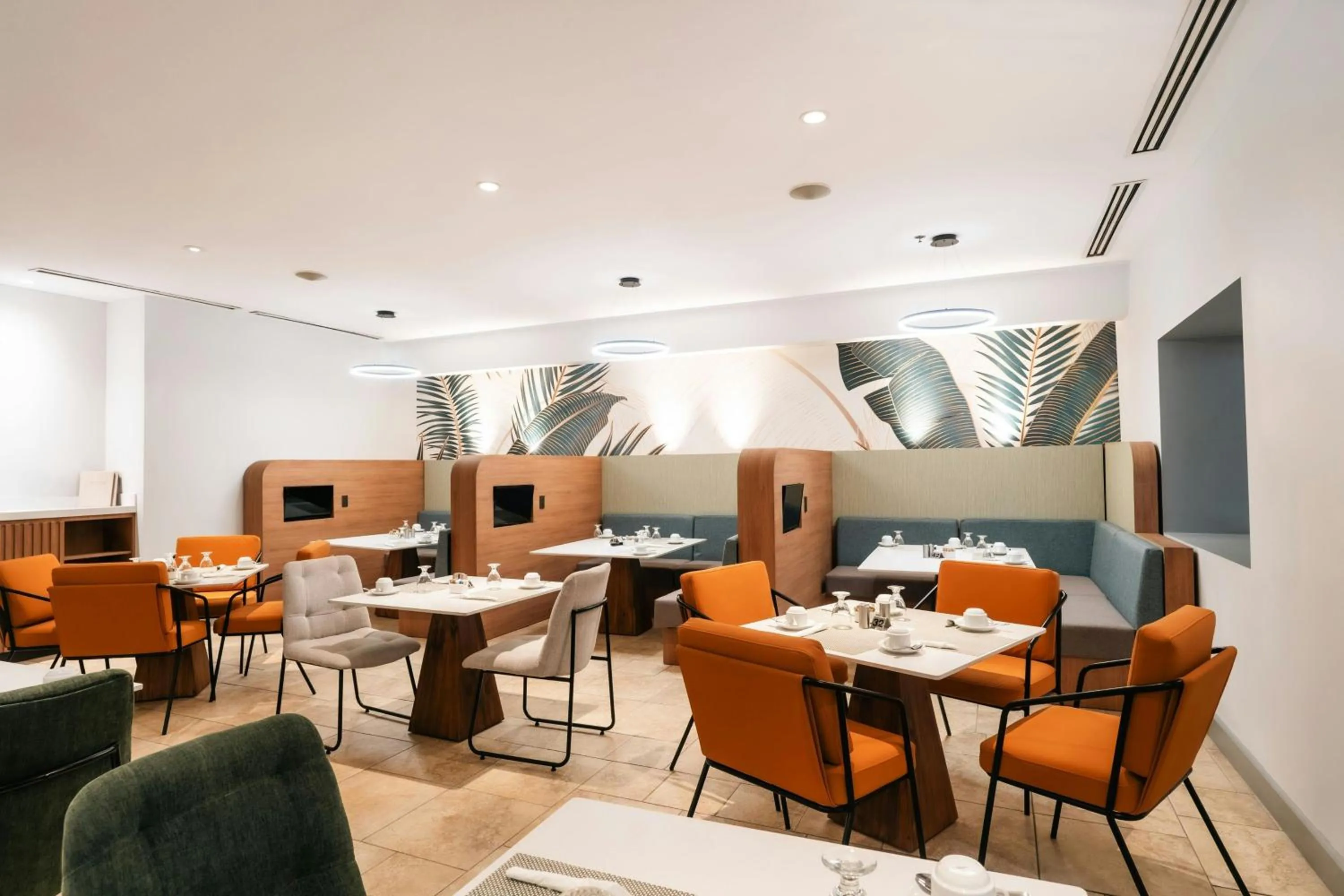 Lounge or bar in Courtyard by Marriott Bridgetown, Barbados