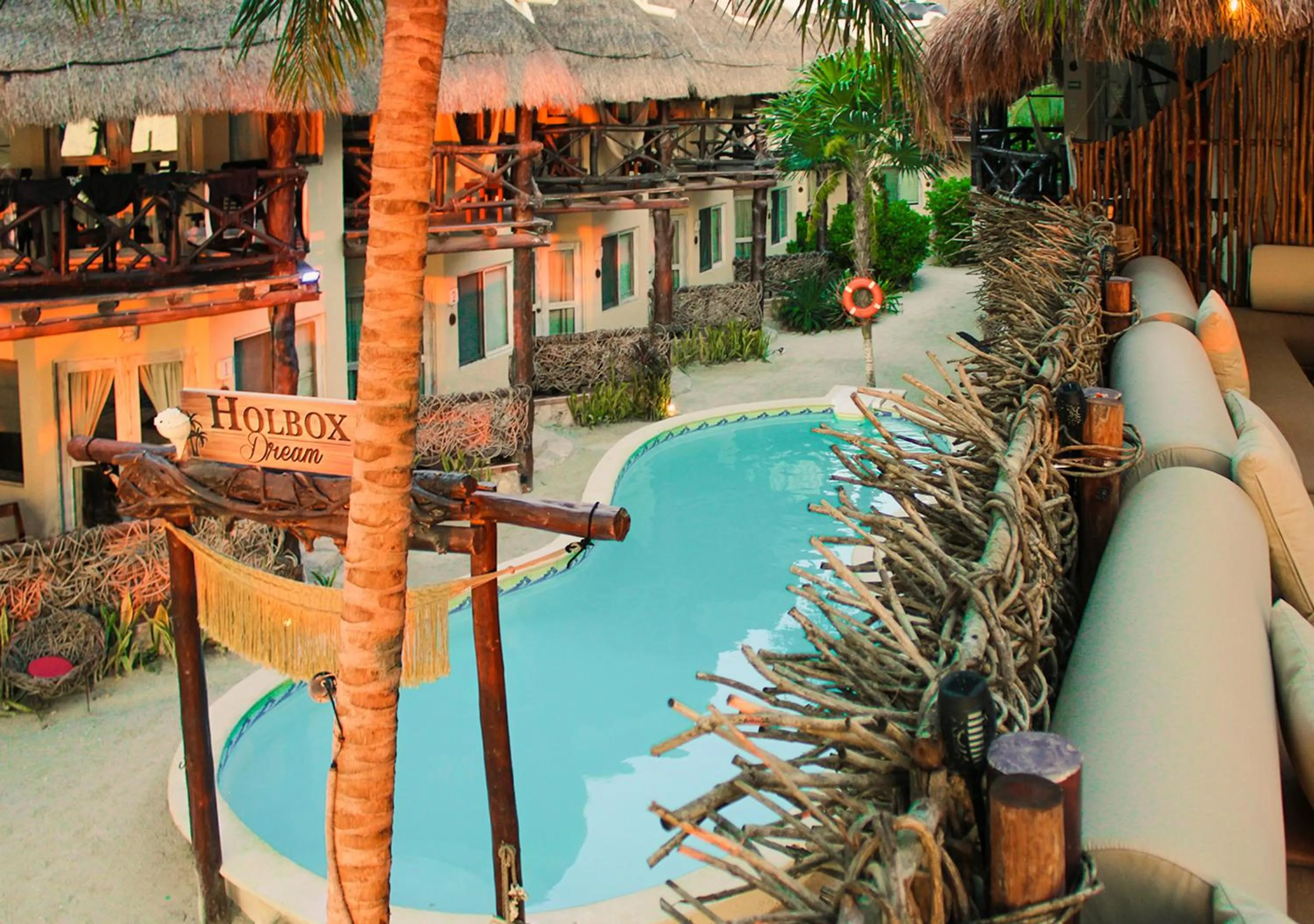 Swimming pool in Holbox Dream Beachfront Hotel