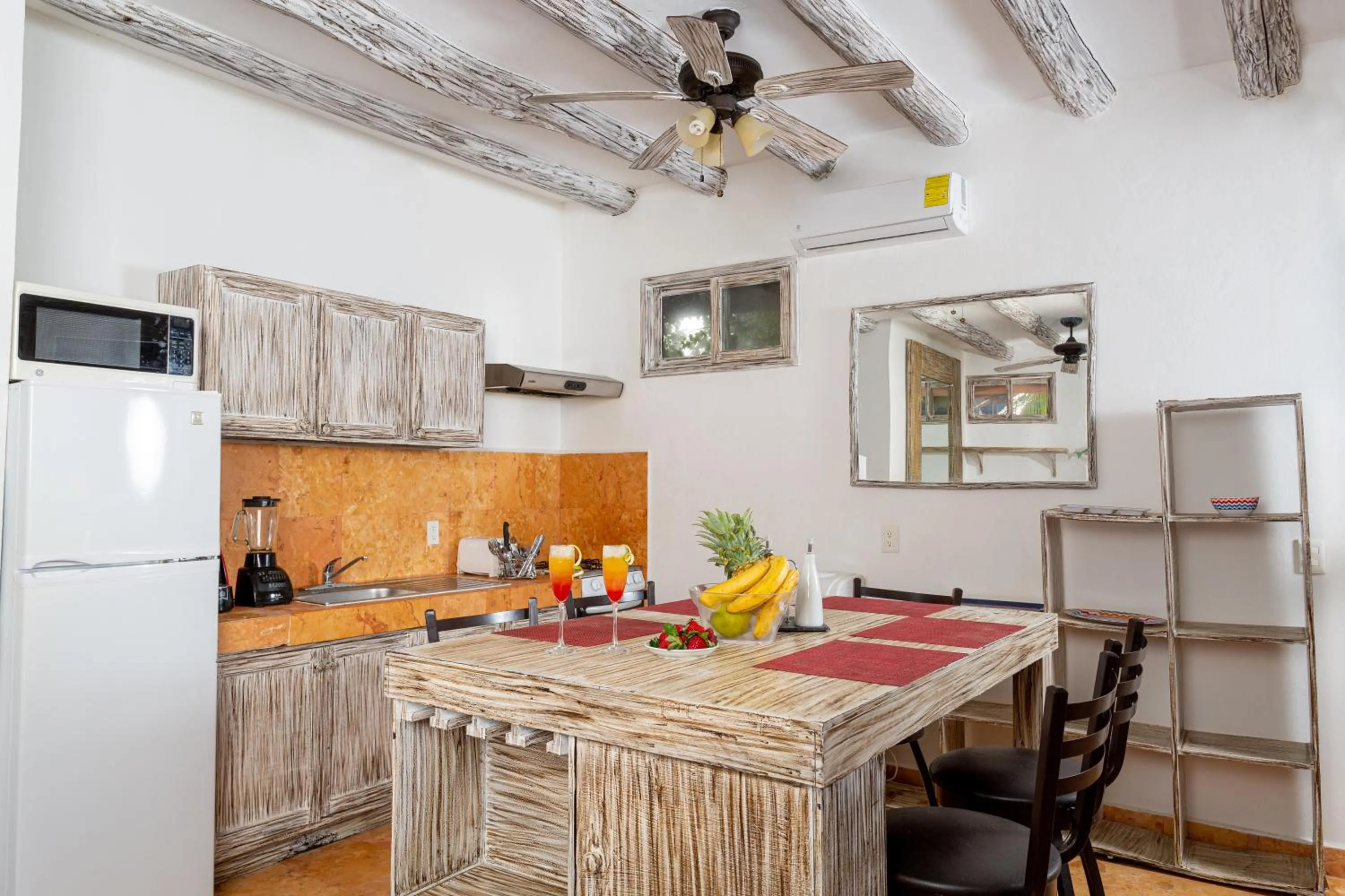 Kitchen or kitchenette in Holbox Dream Beachfront Hotel