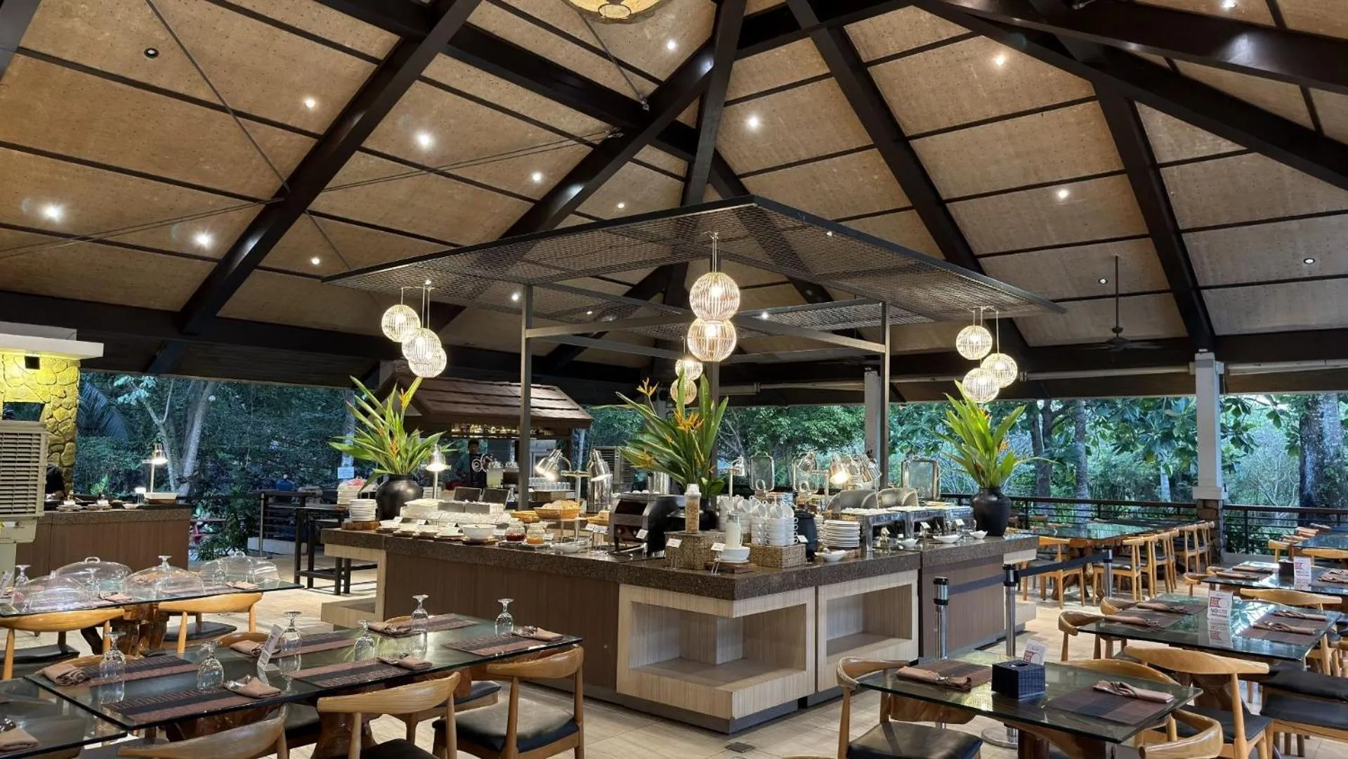 Breakfast in Solina Beach & Nature Resort